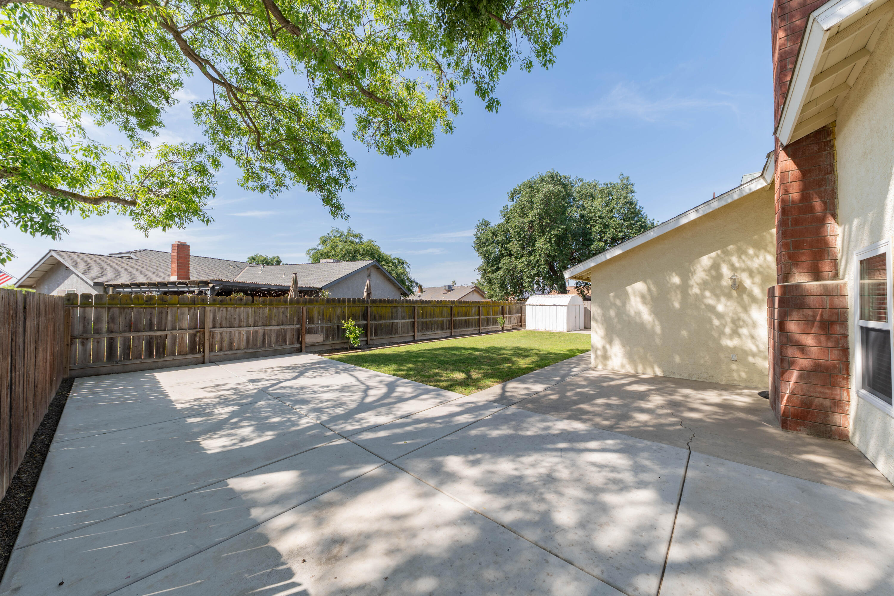 797 Elderwood Ln, Lemoore, CA 93245