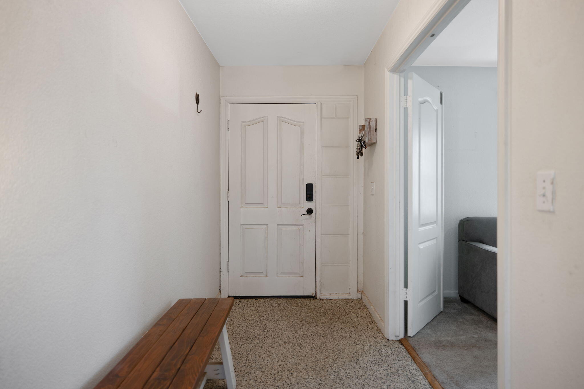 7272 Lupine Dr, Sanger, CA 93657