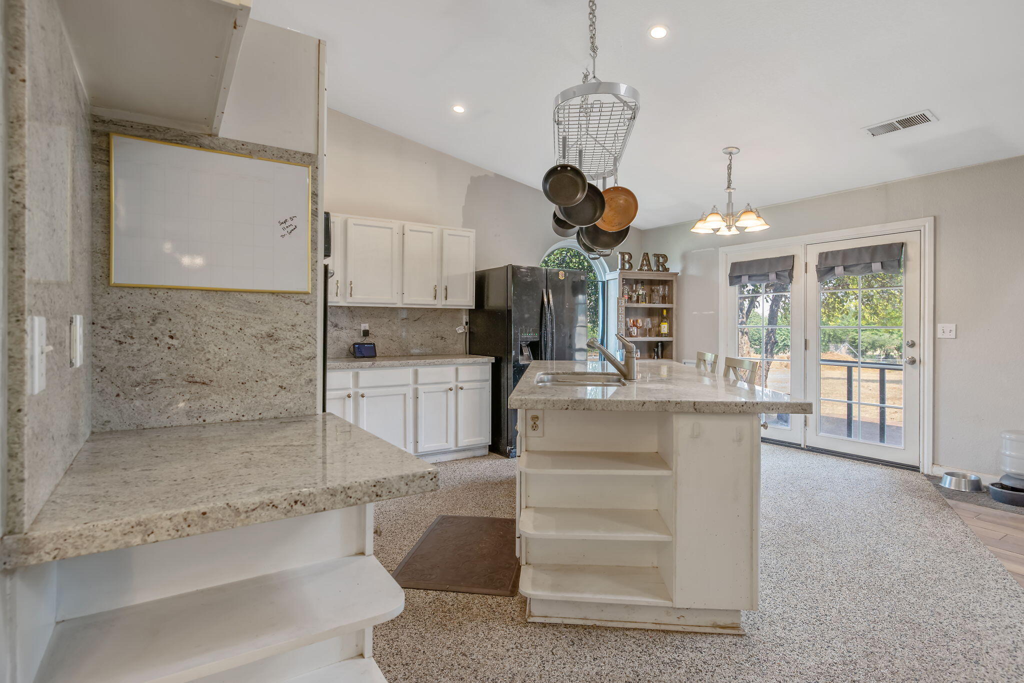 7272 Lupine Dr, Sanger, CA 93657