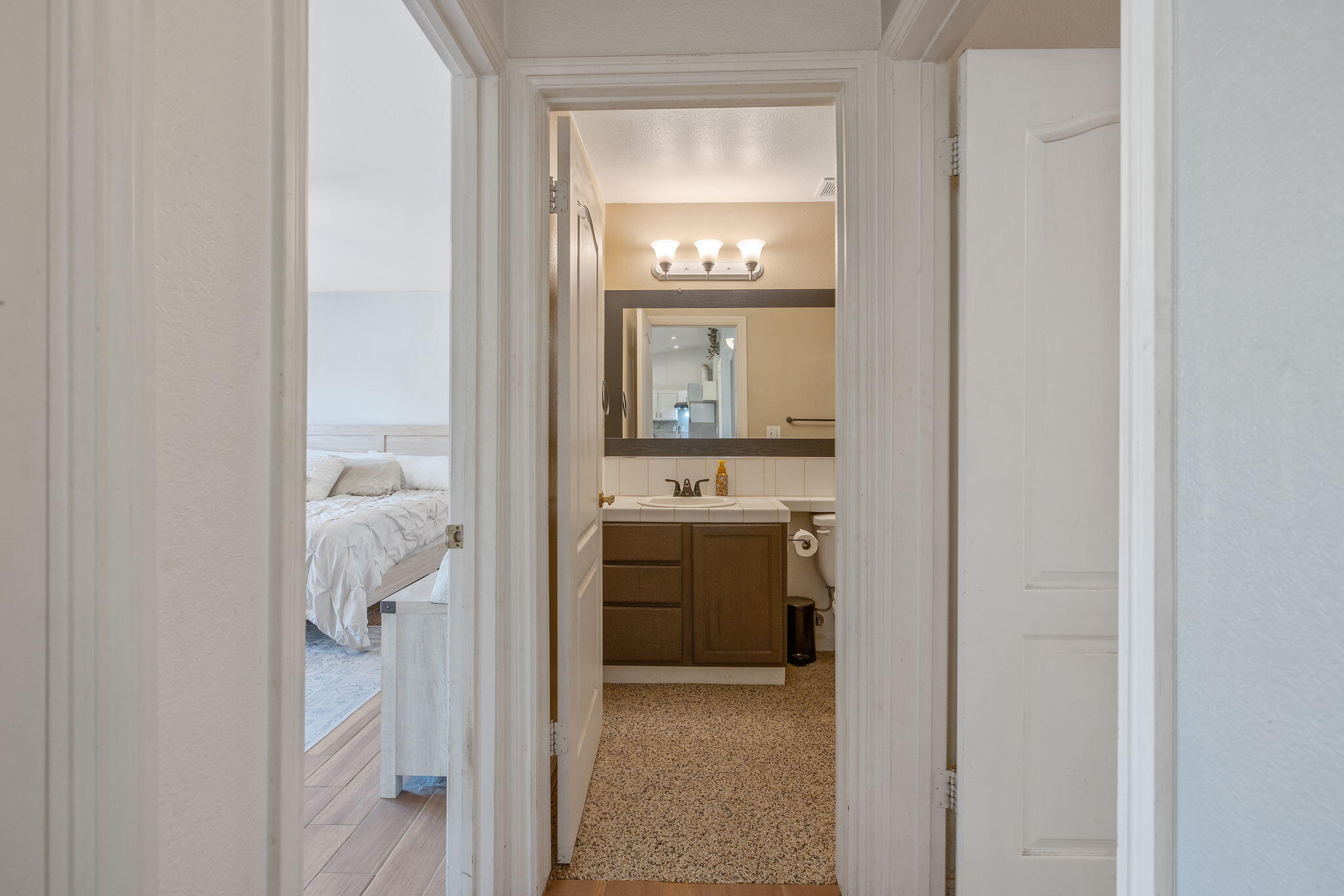 7272 Lupine Dr, Sanger, CA 93657