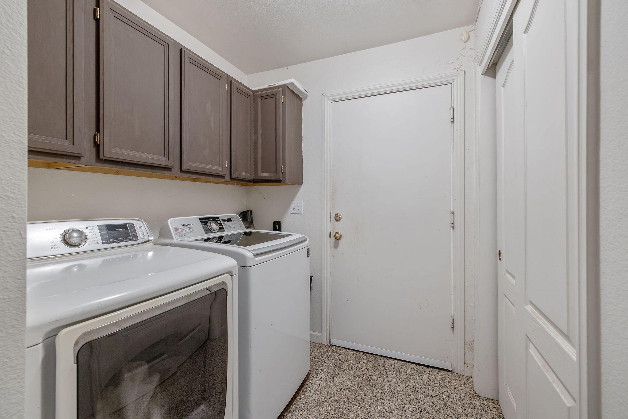 7272 Lupine Dr, Sanger, CA 93657