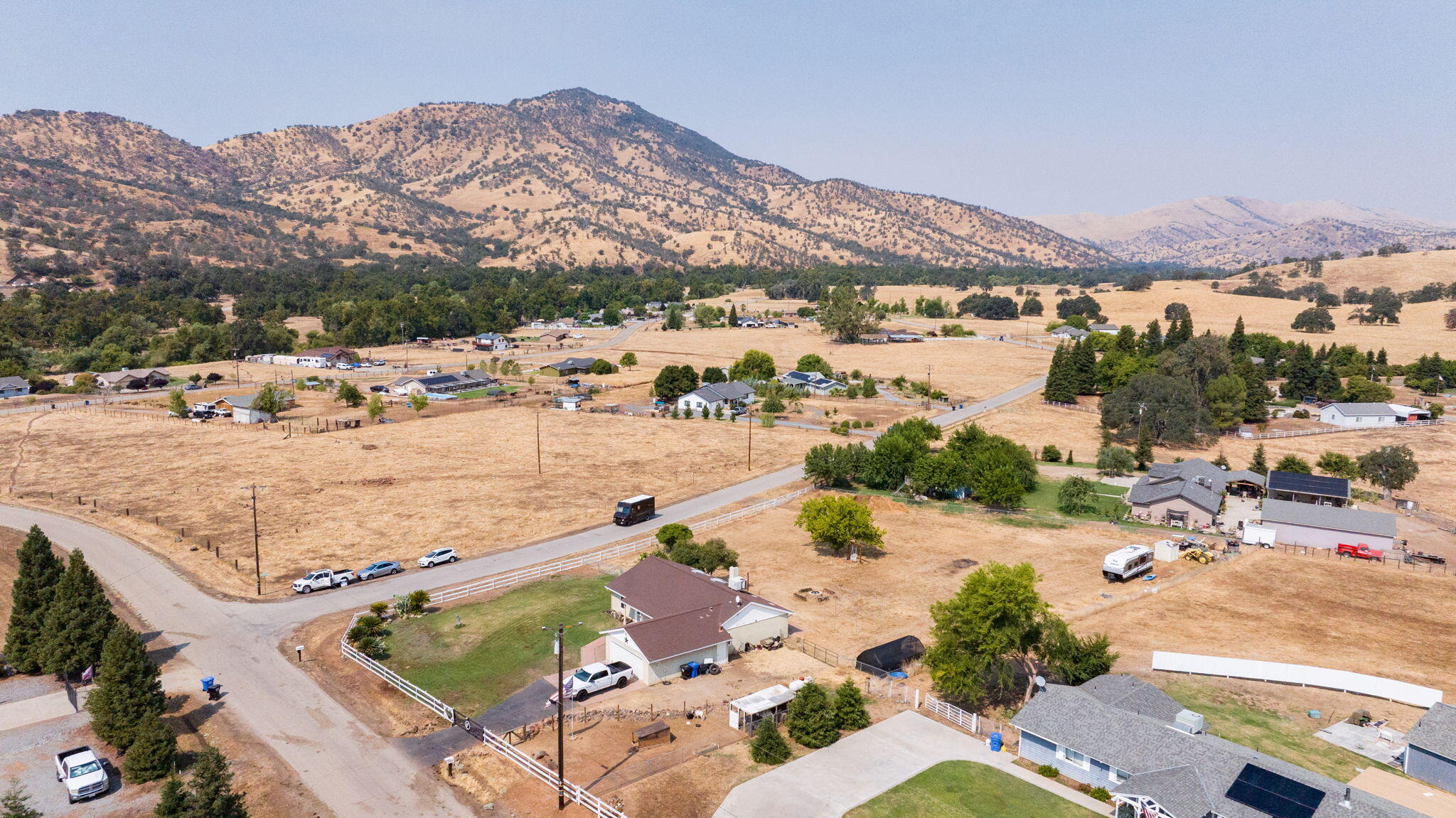 7272 Lupine Dr, Sanger, CA 93657