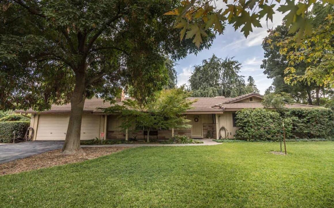 1375 W Pioneer Ave, Porterville, CA 93257