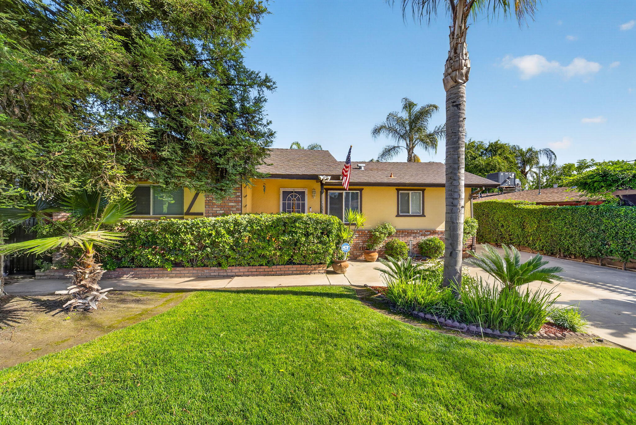 470 W Kanai Ave, Porterville, CA 93257