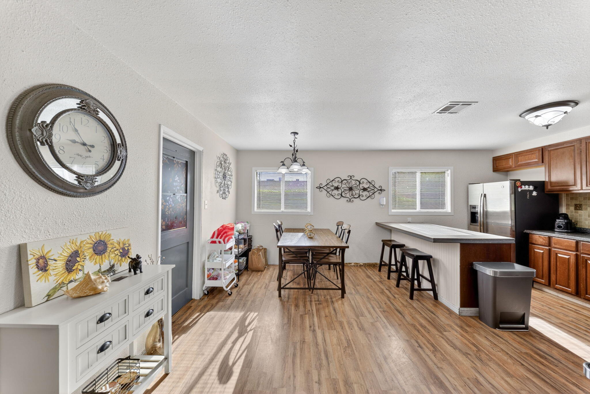 470 W Kanai Ave, Porterville, CA 93257