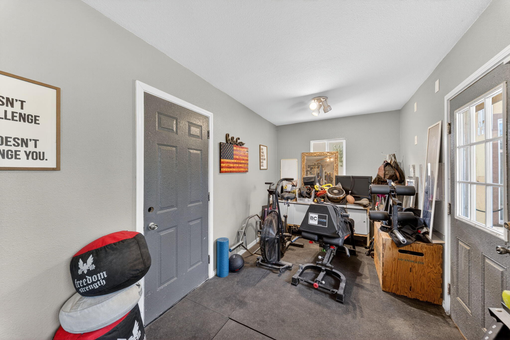 470 W Kanai Ave, Porterville, CA 93257