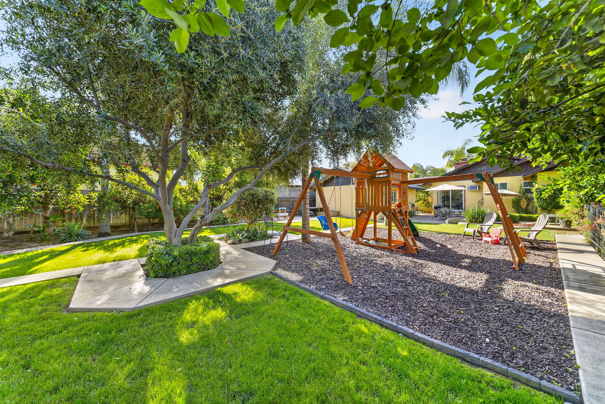 470 W Kanai Ave, Porterville, CA 93257