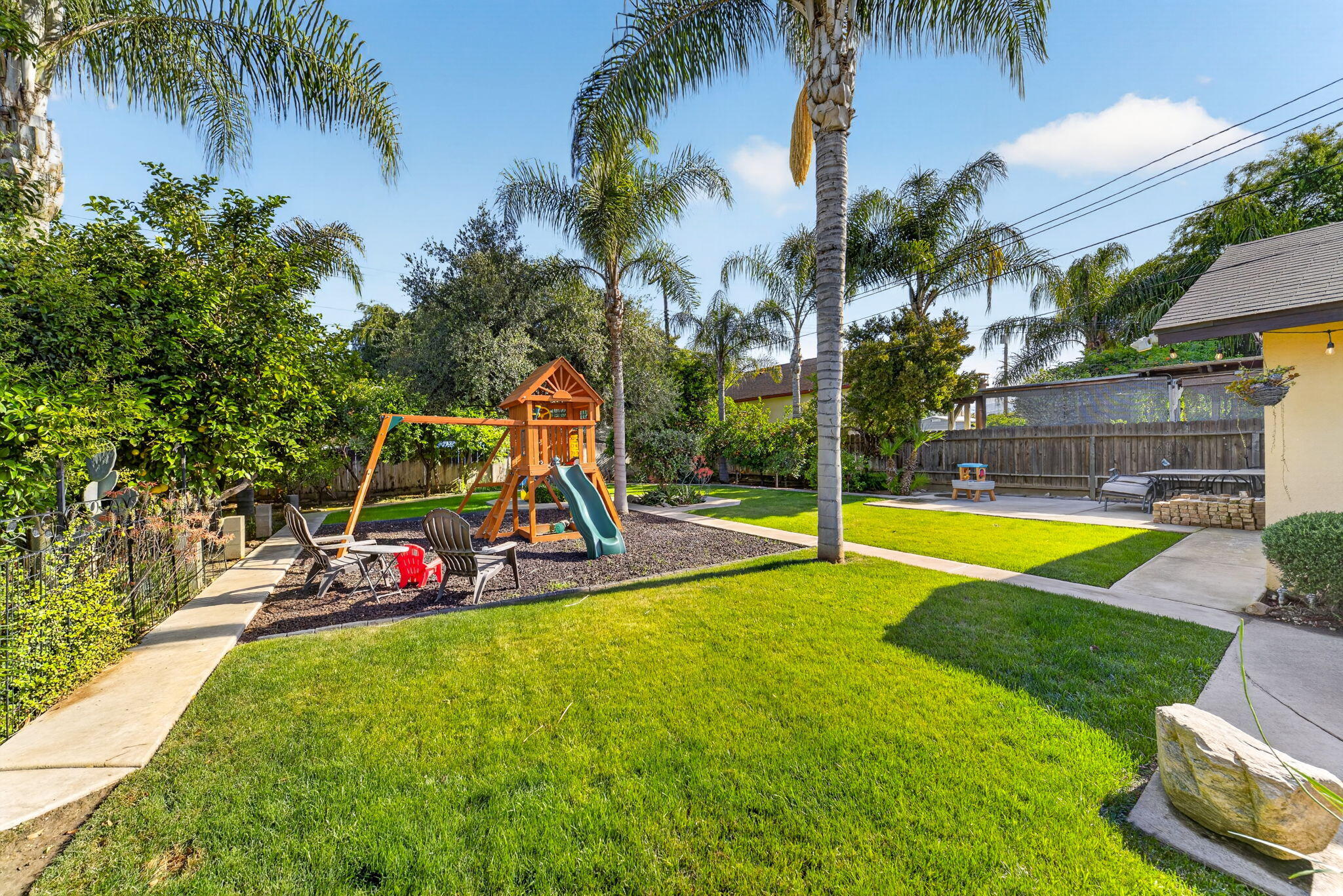 470 W Kanai Ave, Porterville, CA 93257