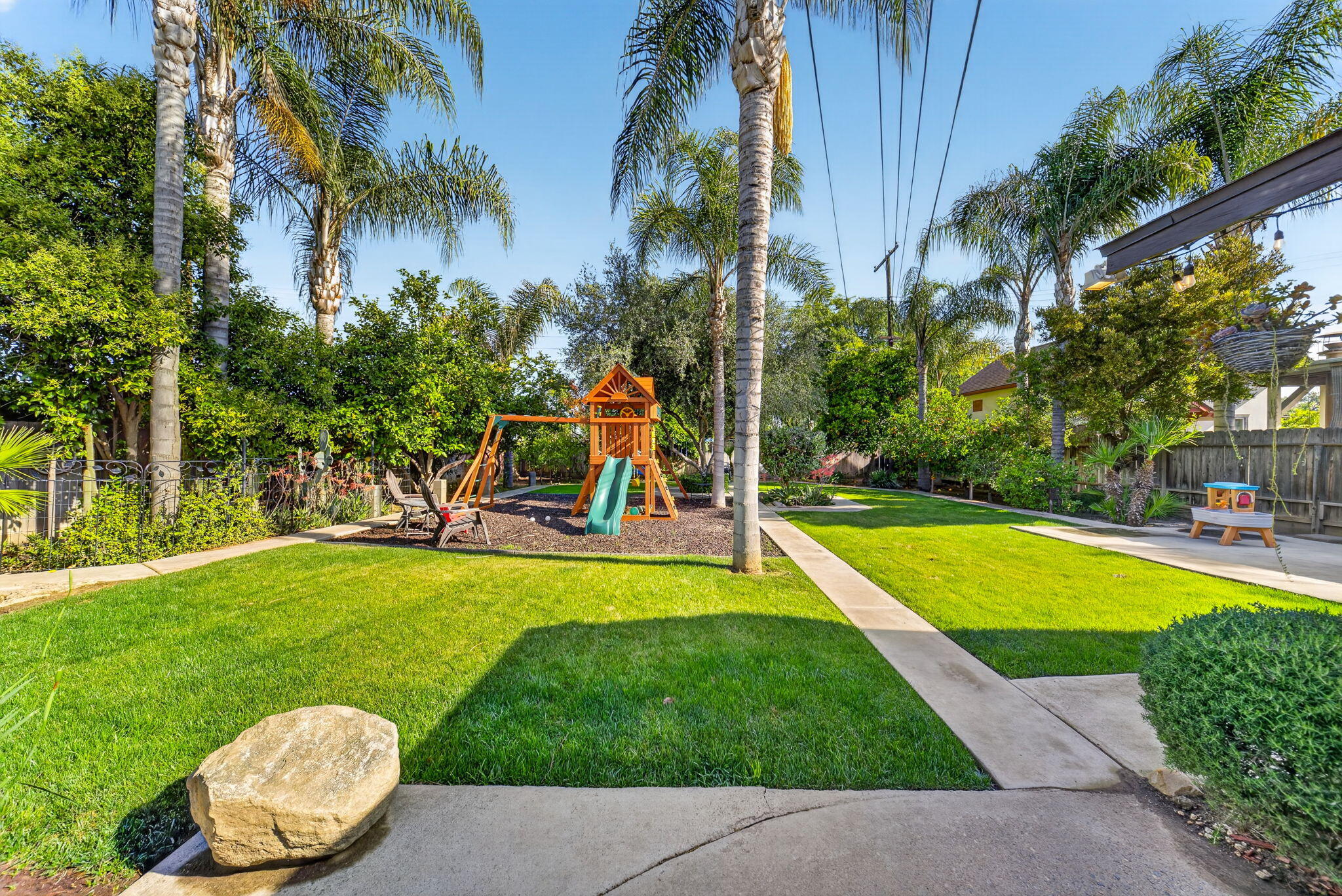 470 W Kanai Ave, Porterville, CA 93257