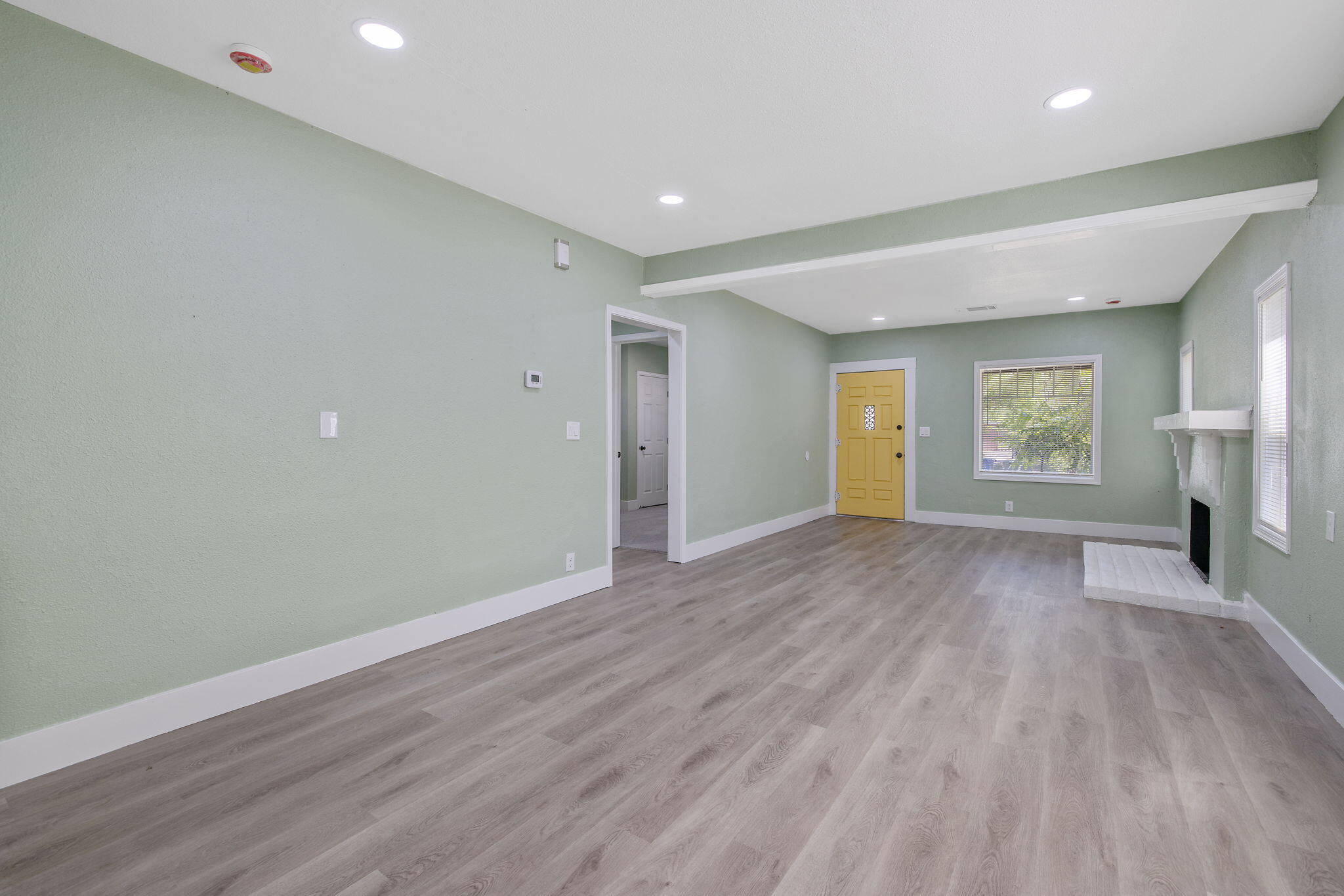 1247 N Ferger Ave, Fresno, CA 93728