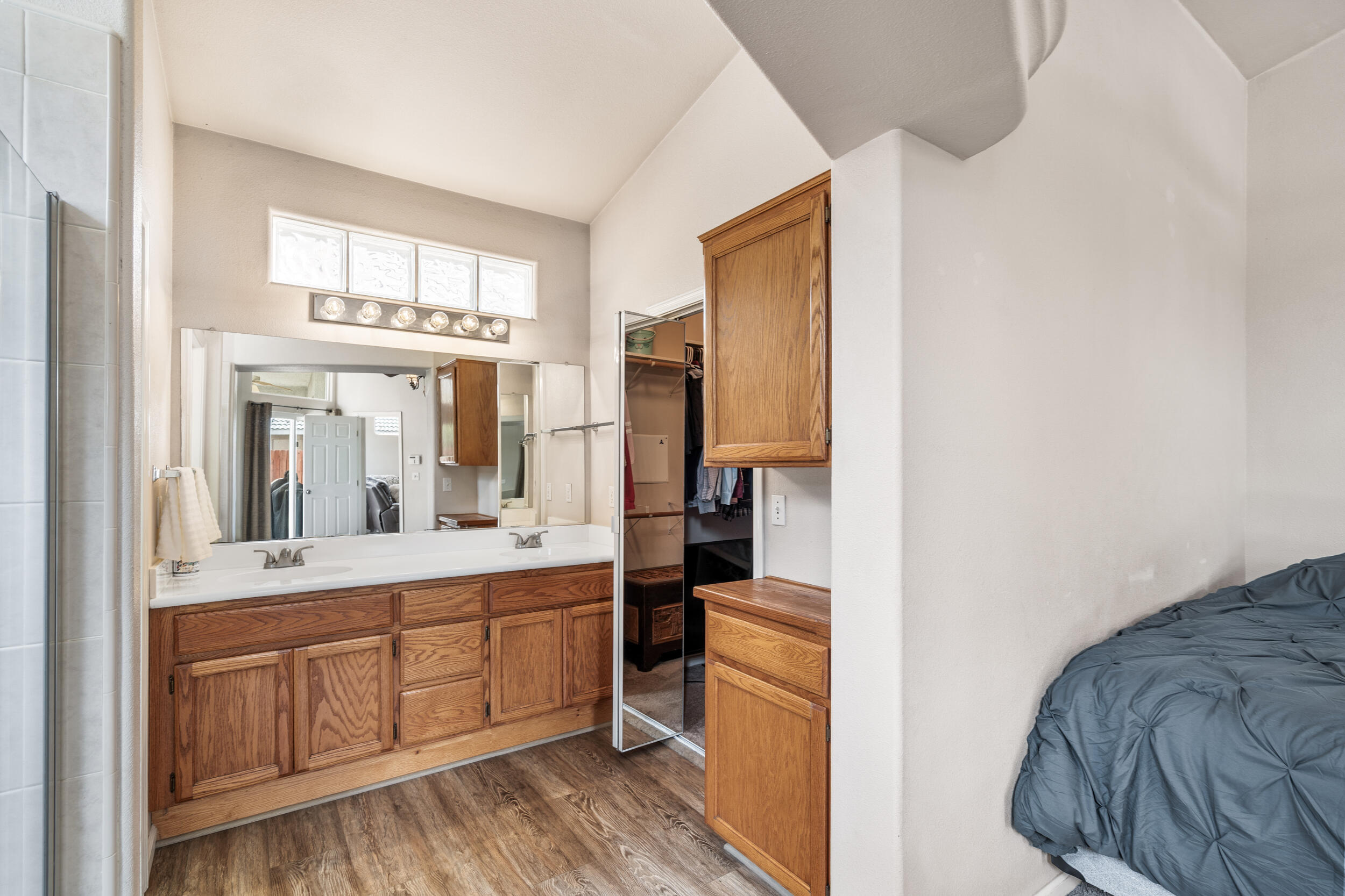 1607 N Sol Ct, Visalia, CA 93292