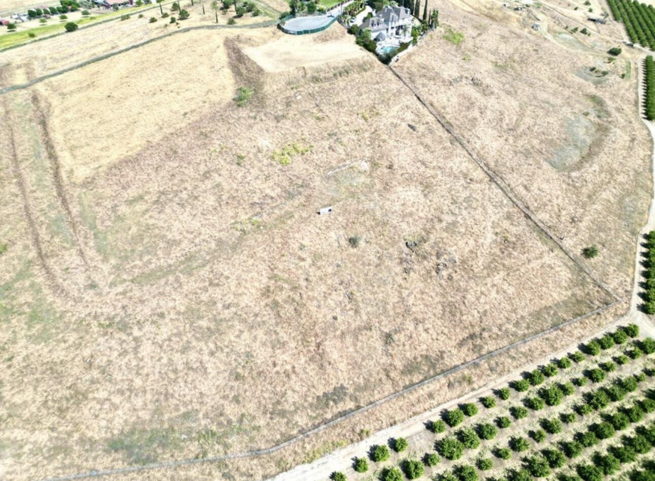 1485 N Highland Dr, Porterville, CA 93257