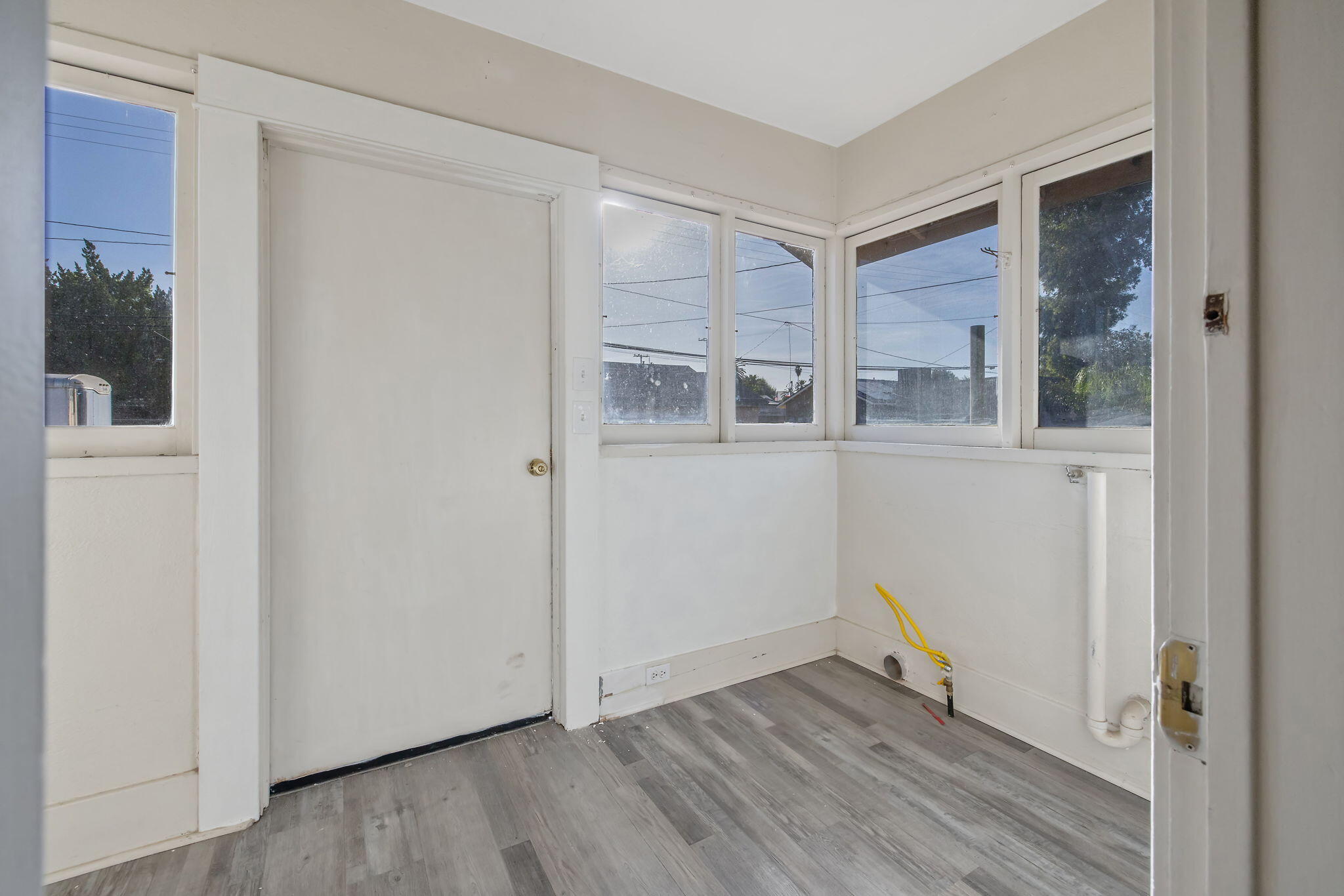 231 S F St, Exeter, CA 93221