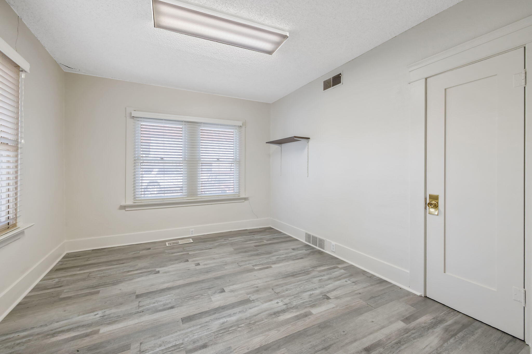 231 S F St, Exeter, CA 93221