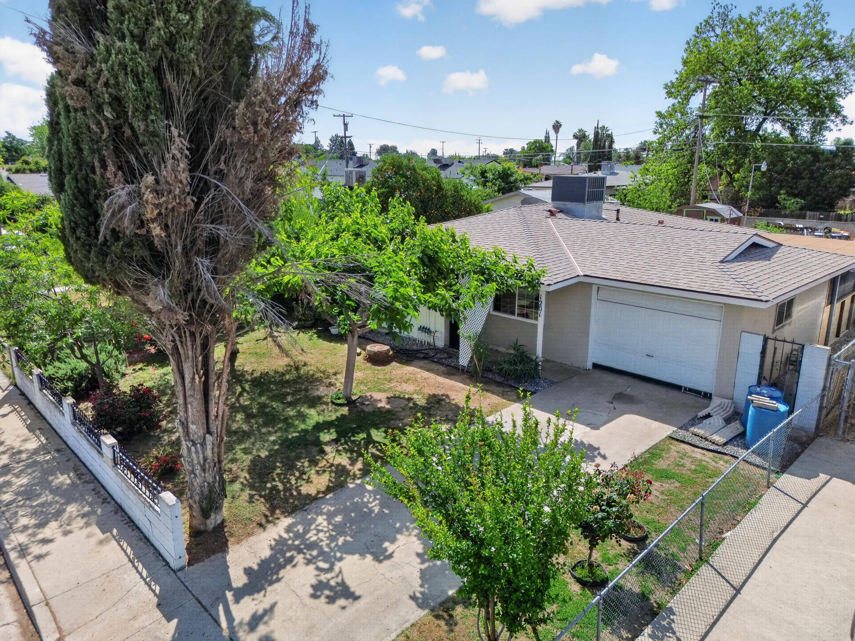 1201 13th St, Wasco, CA 93280