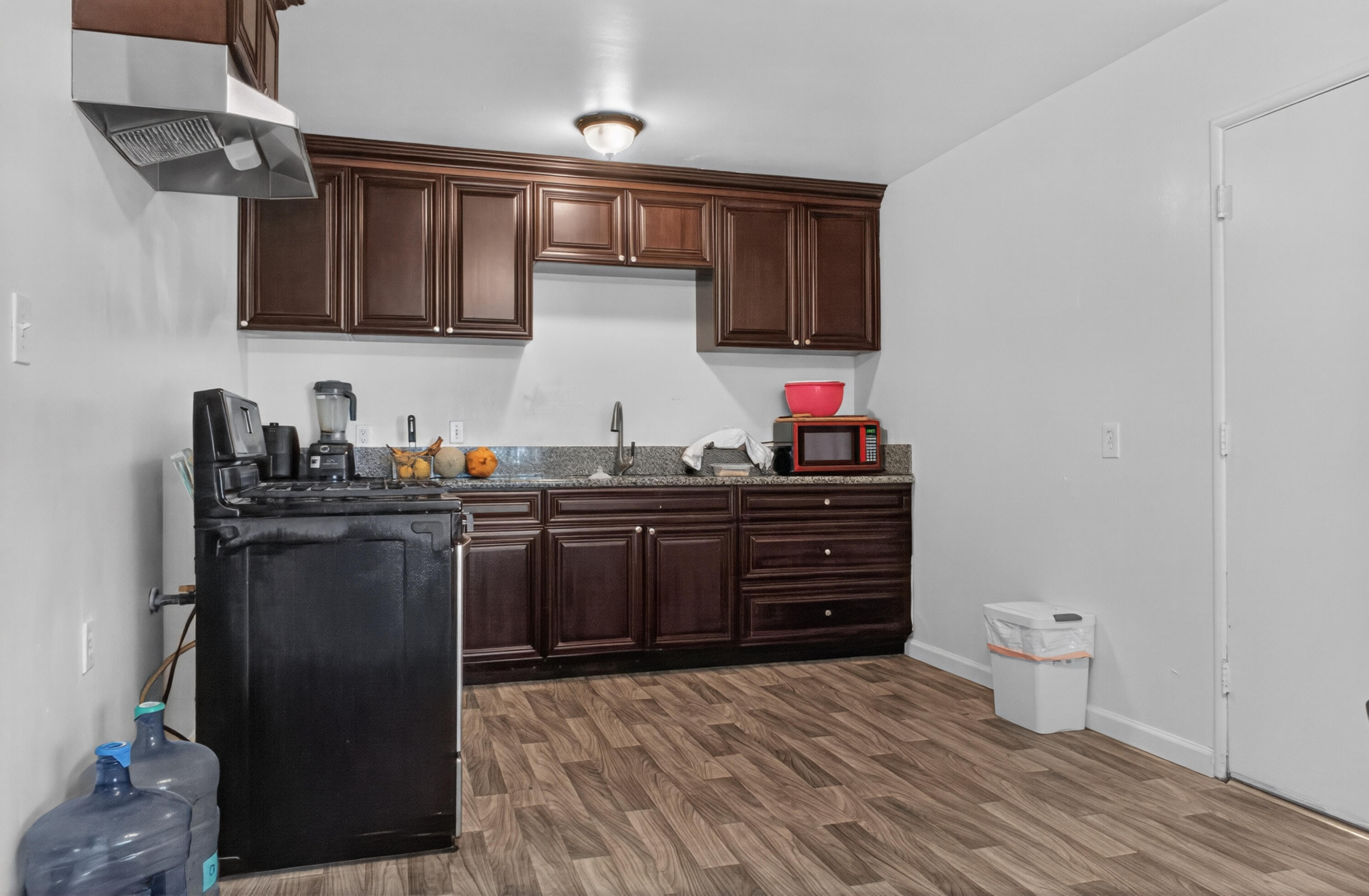 1201 13th St, Wasco, CA 93280