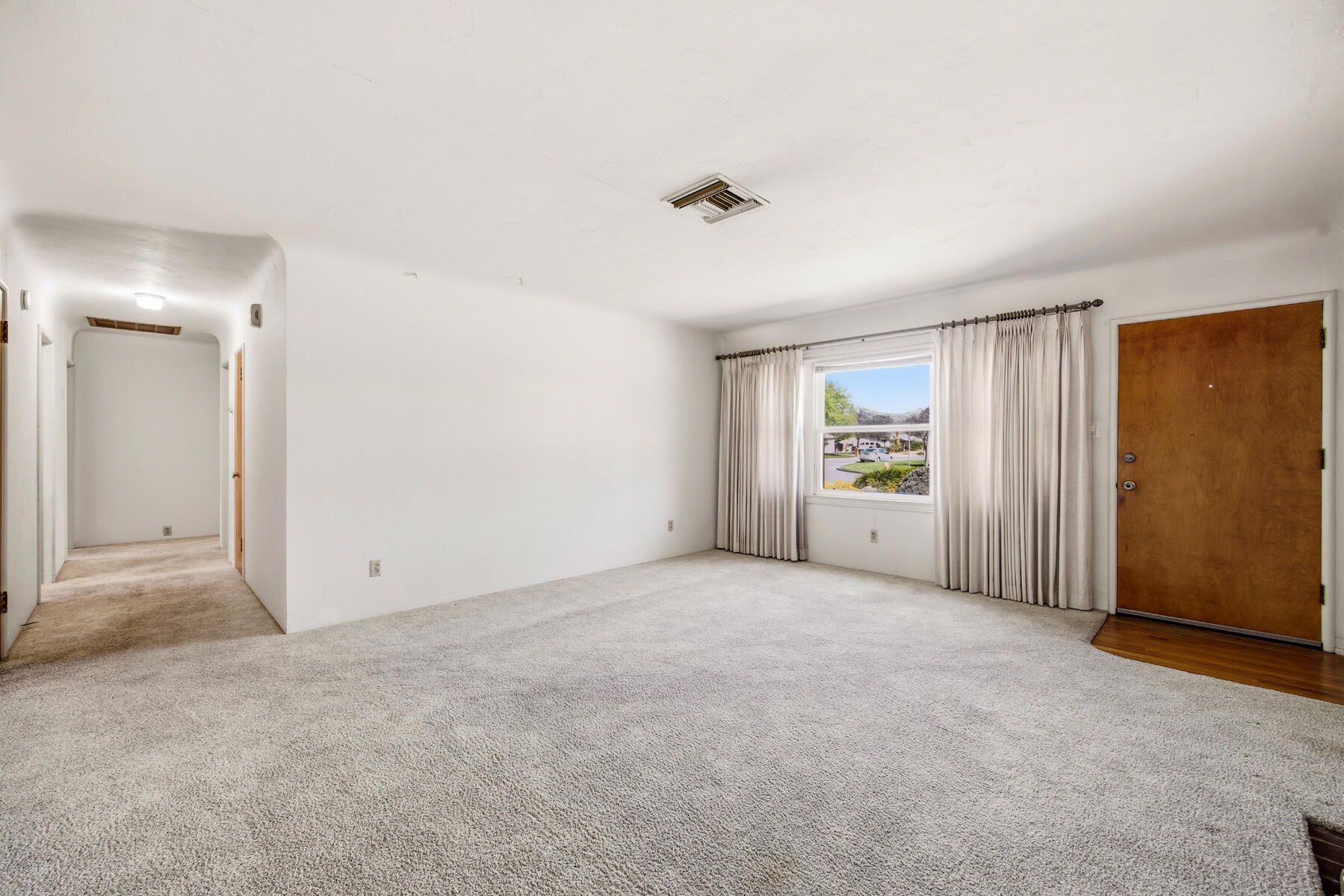 2080 Mckinley Ave, Hanford, CA 93230