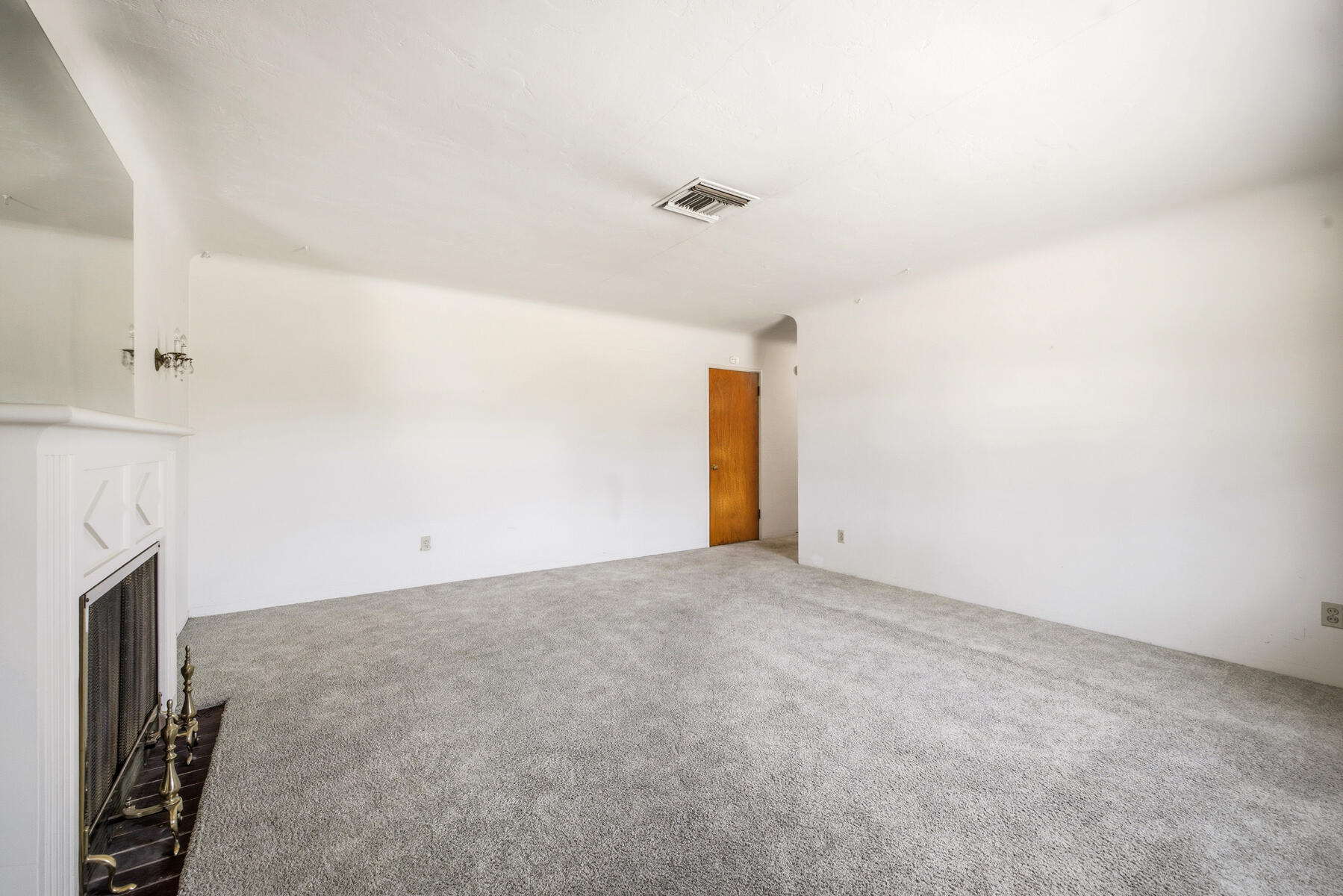 2080 Mckinley Ave, Hanford, CA 93230