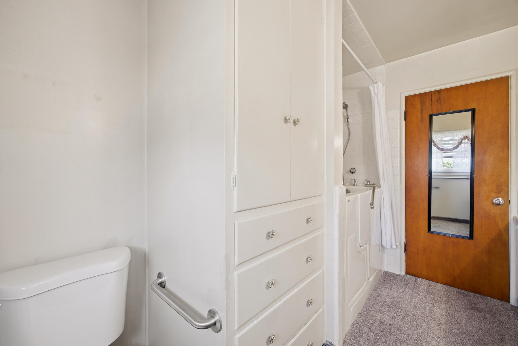 2080 Mckinley Ave, Hanford, CA 93230