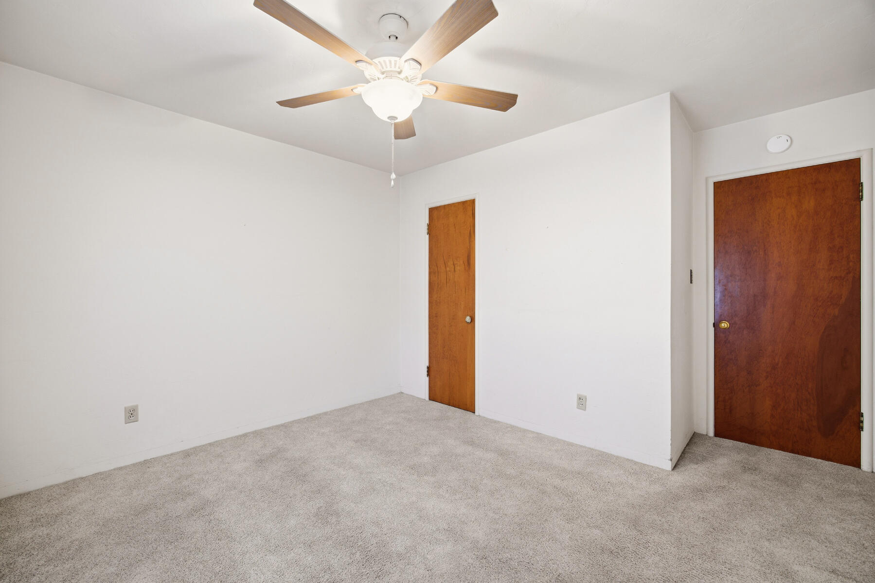 2080 Mckinley Ave, Hanford, CA 93230