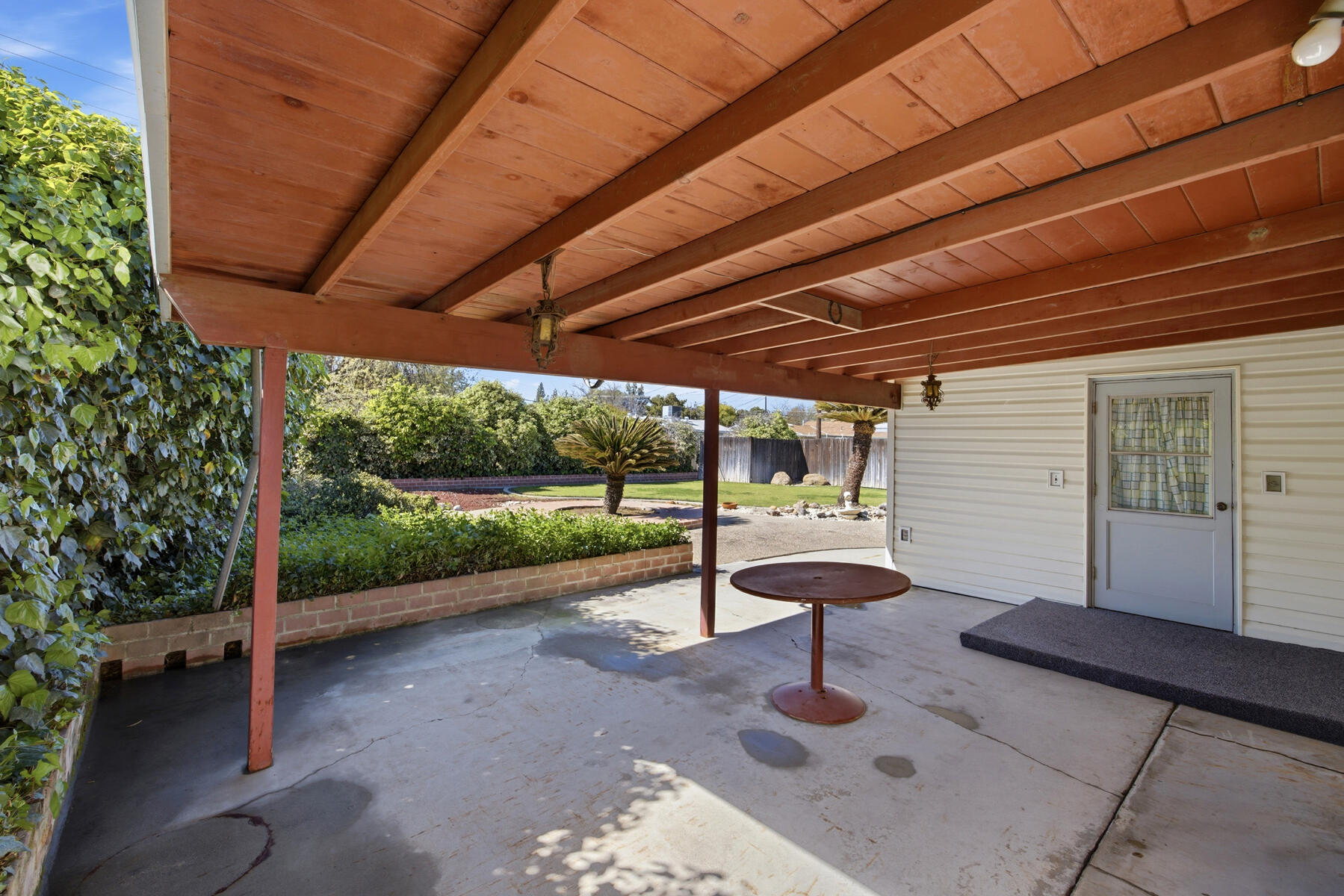 2080 Mckinley Ave, Hanford, CA 93230