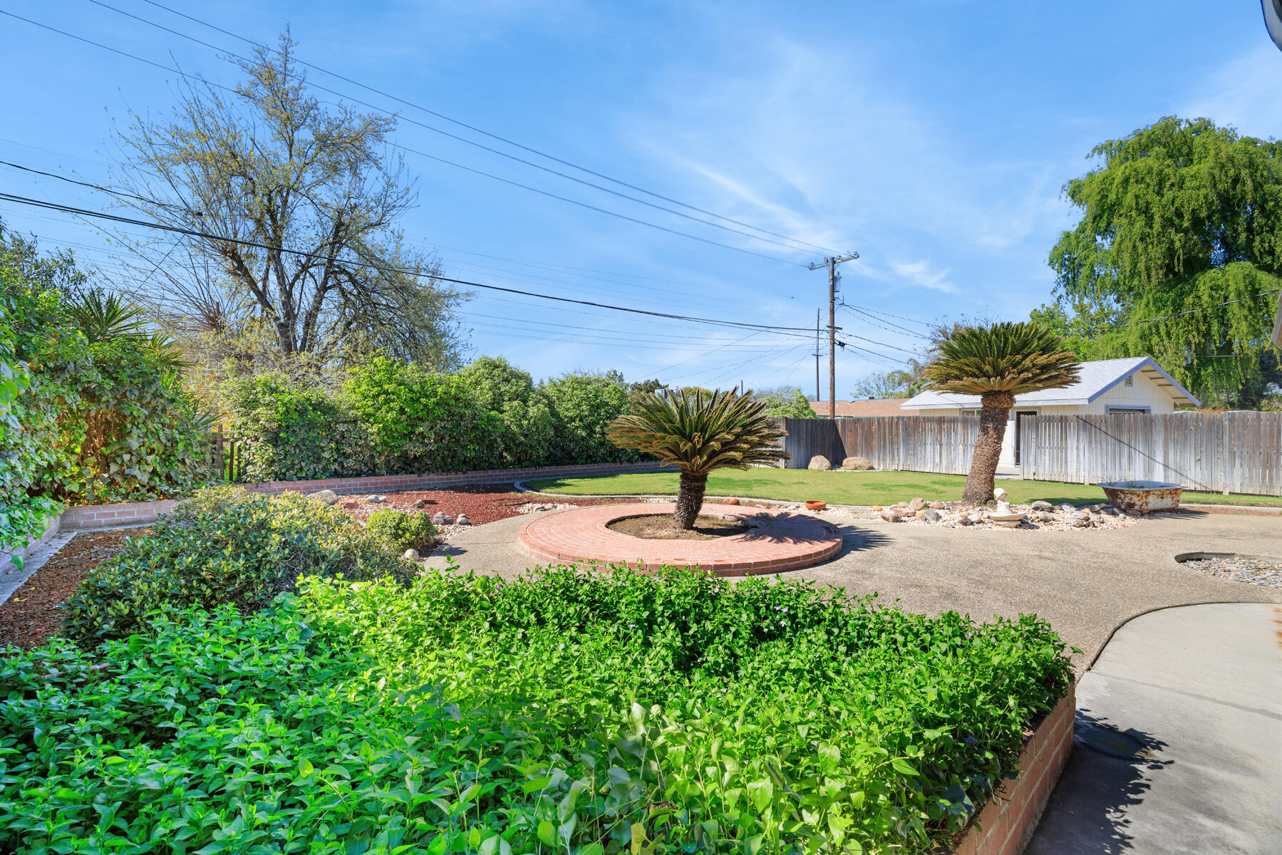 2080 Mckinley Ave, Hanford, CA 93230