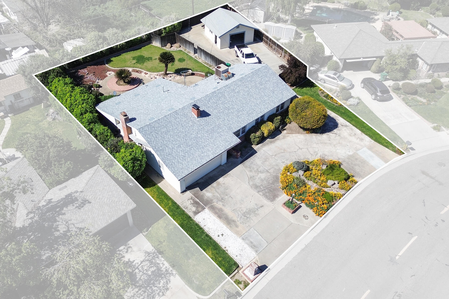 2080 Mckinley Ave, Hanford, CA 93230