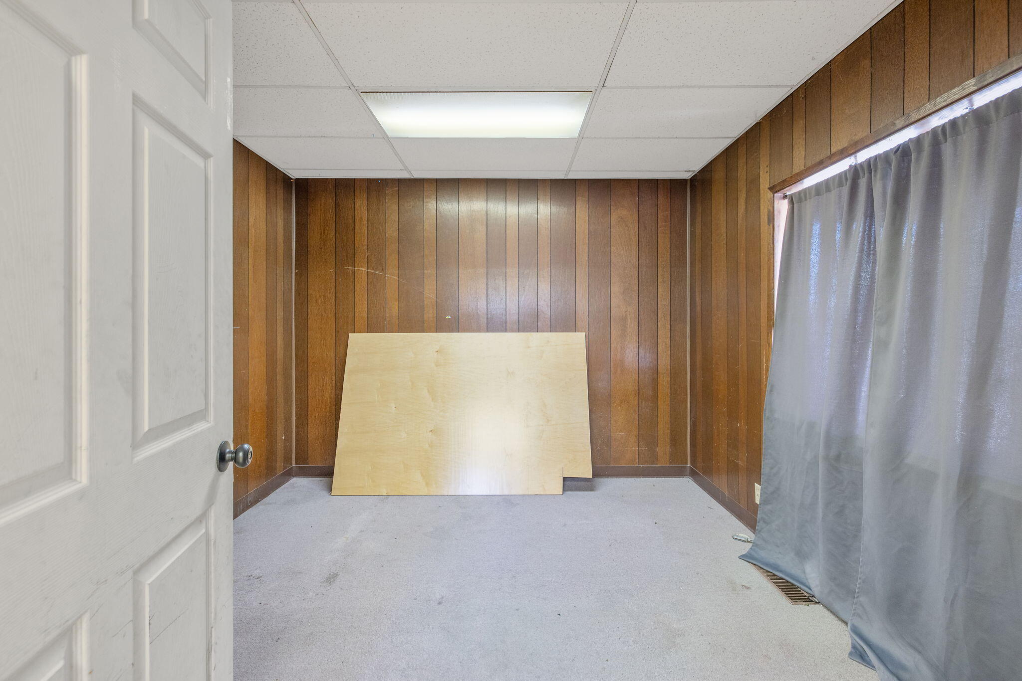 241 S F St, Exeter, CA 93221