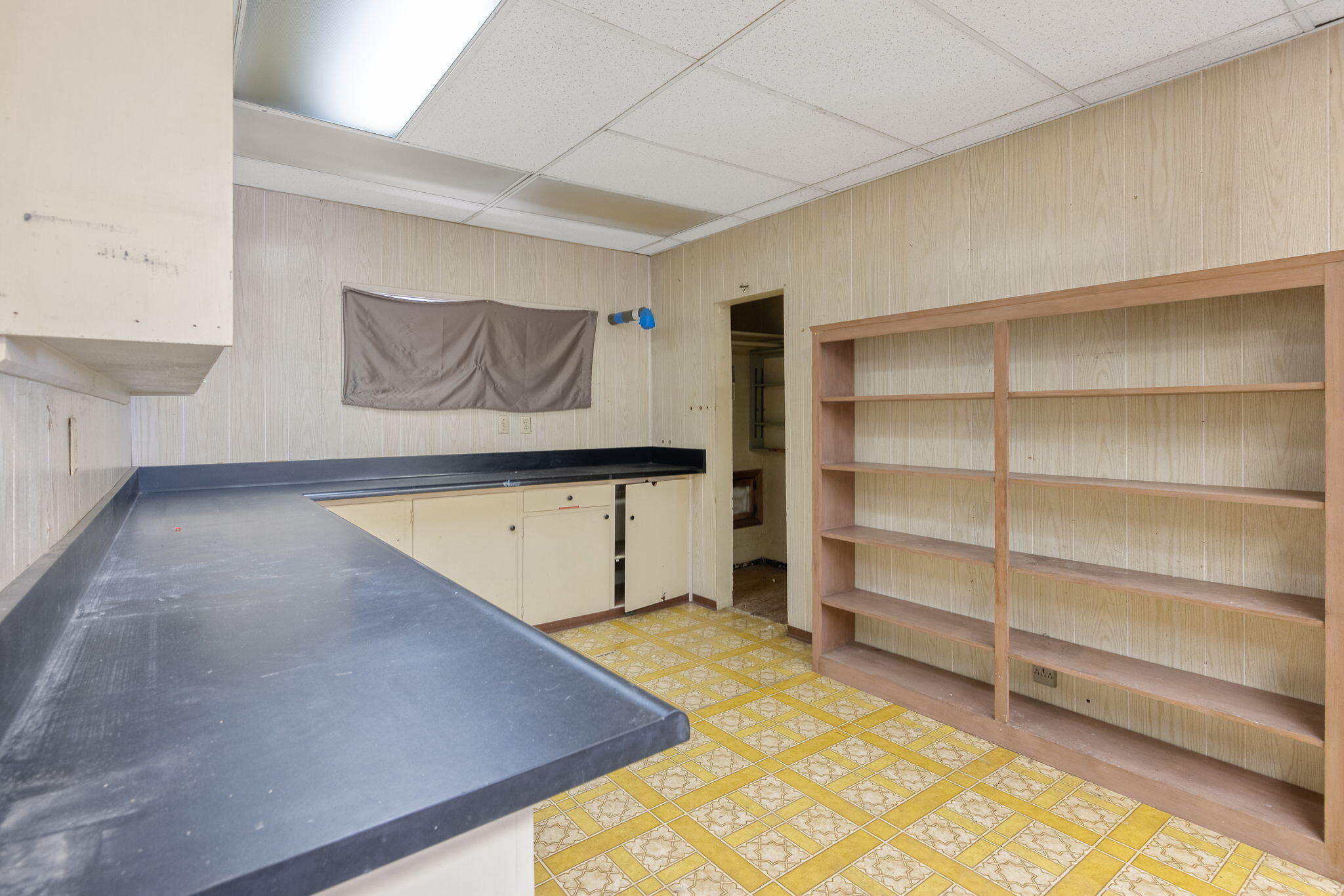 241 S F St, Exeter, CA 93221