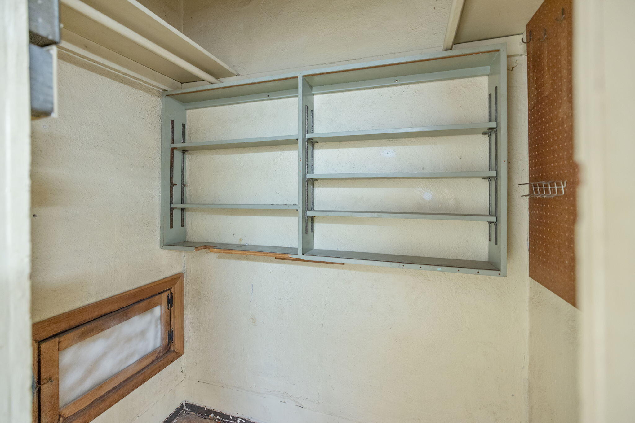 241 S F St, Exeter, CA 93221