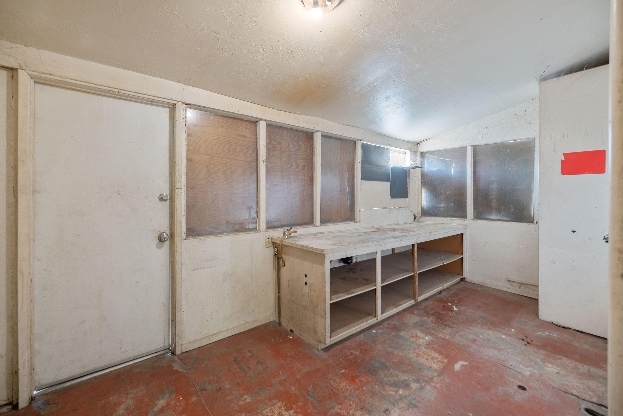 241 S F St, Exeter, CA 93221