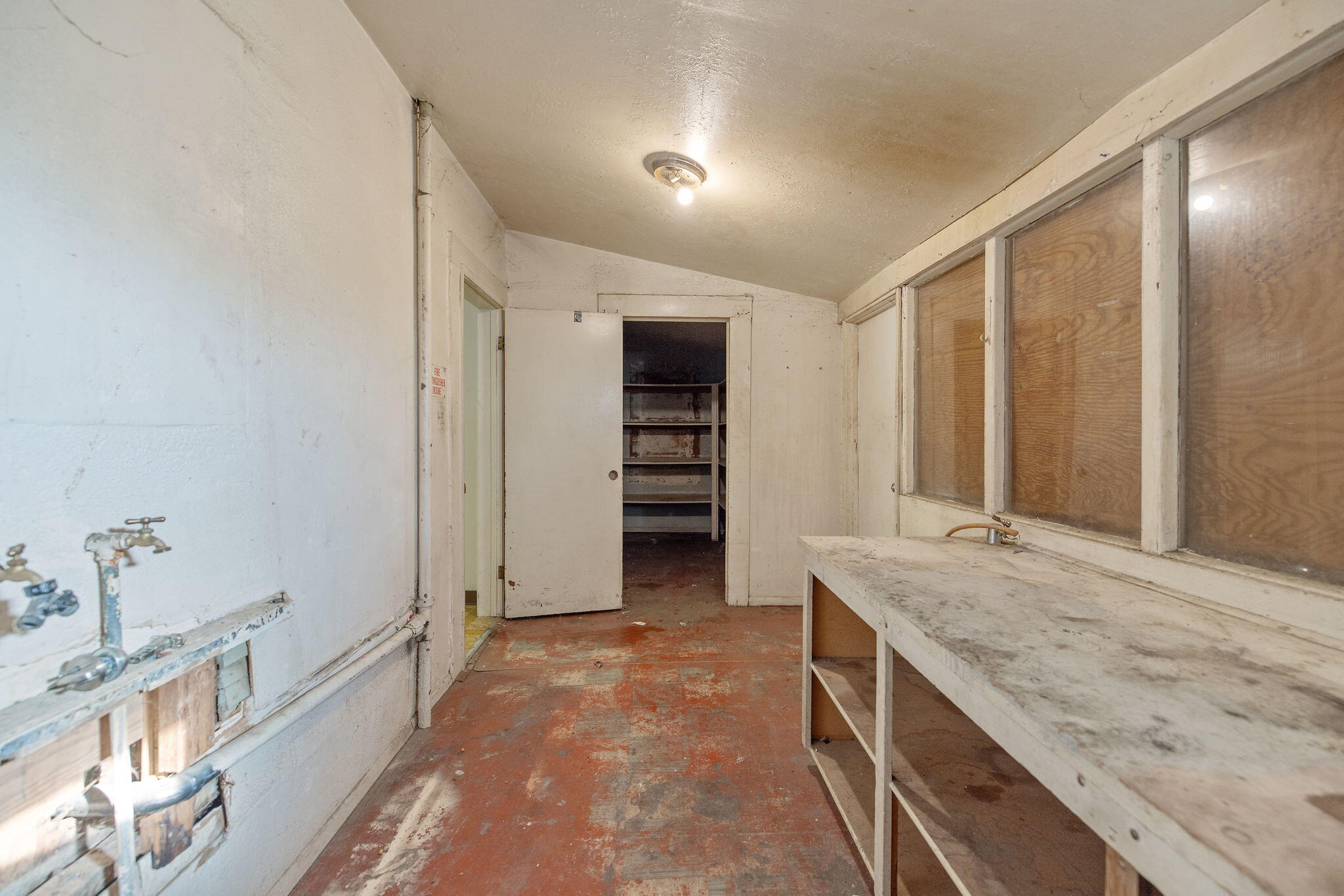 241 S F St, Exeter, CA 93221