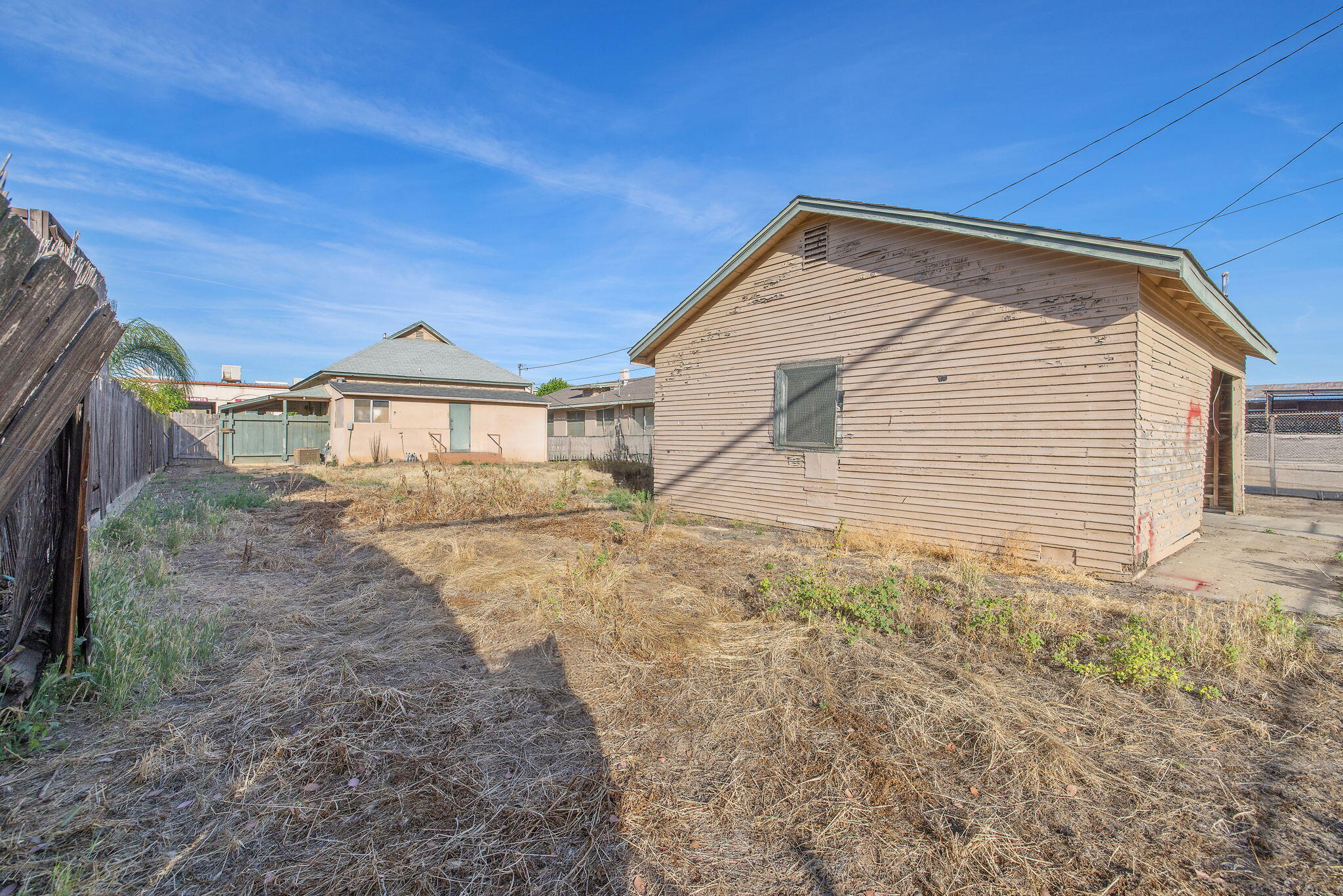 241 S F St, Exeter, CA 93221