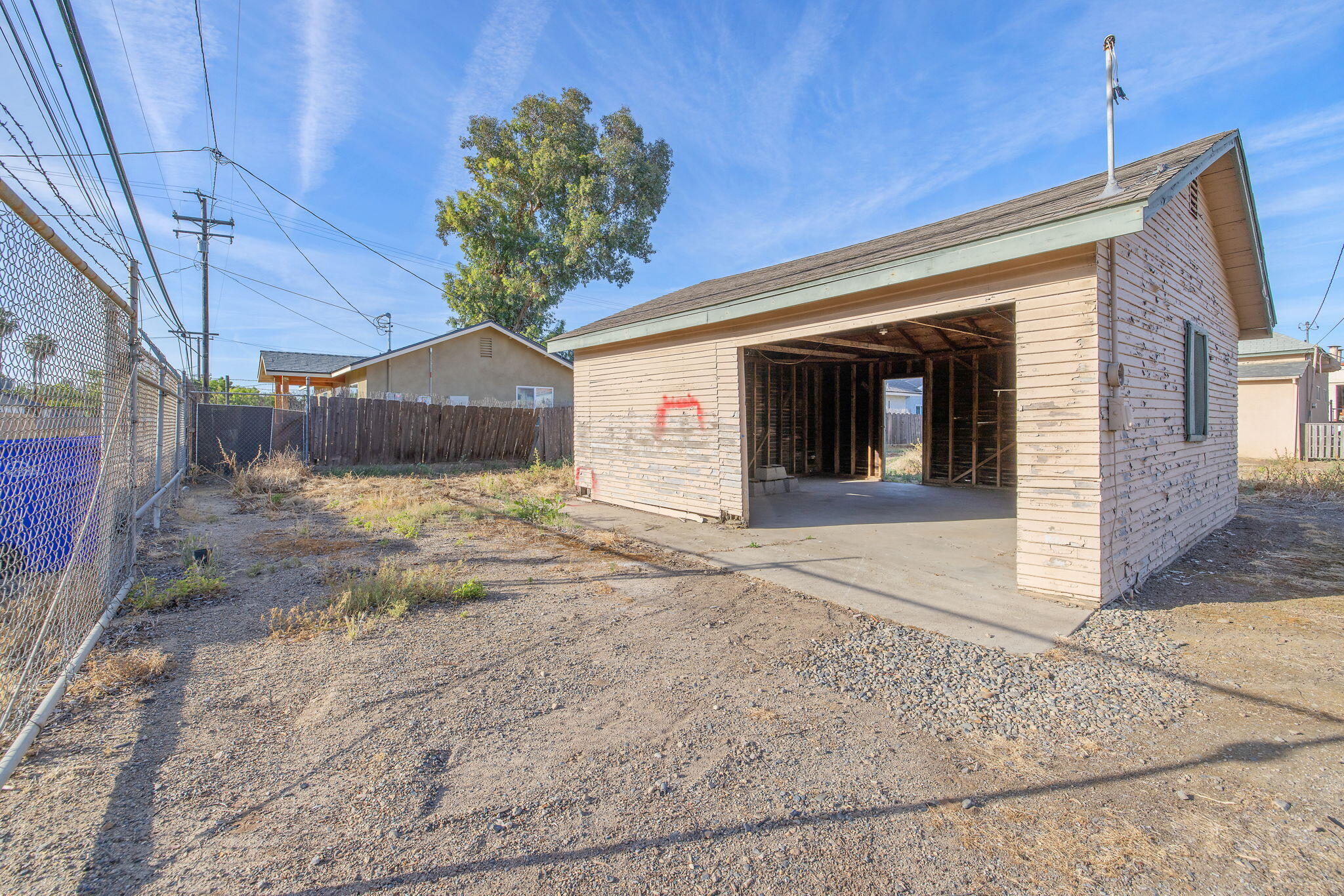 241 S F St, Exeter, CA 93221