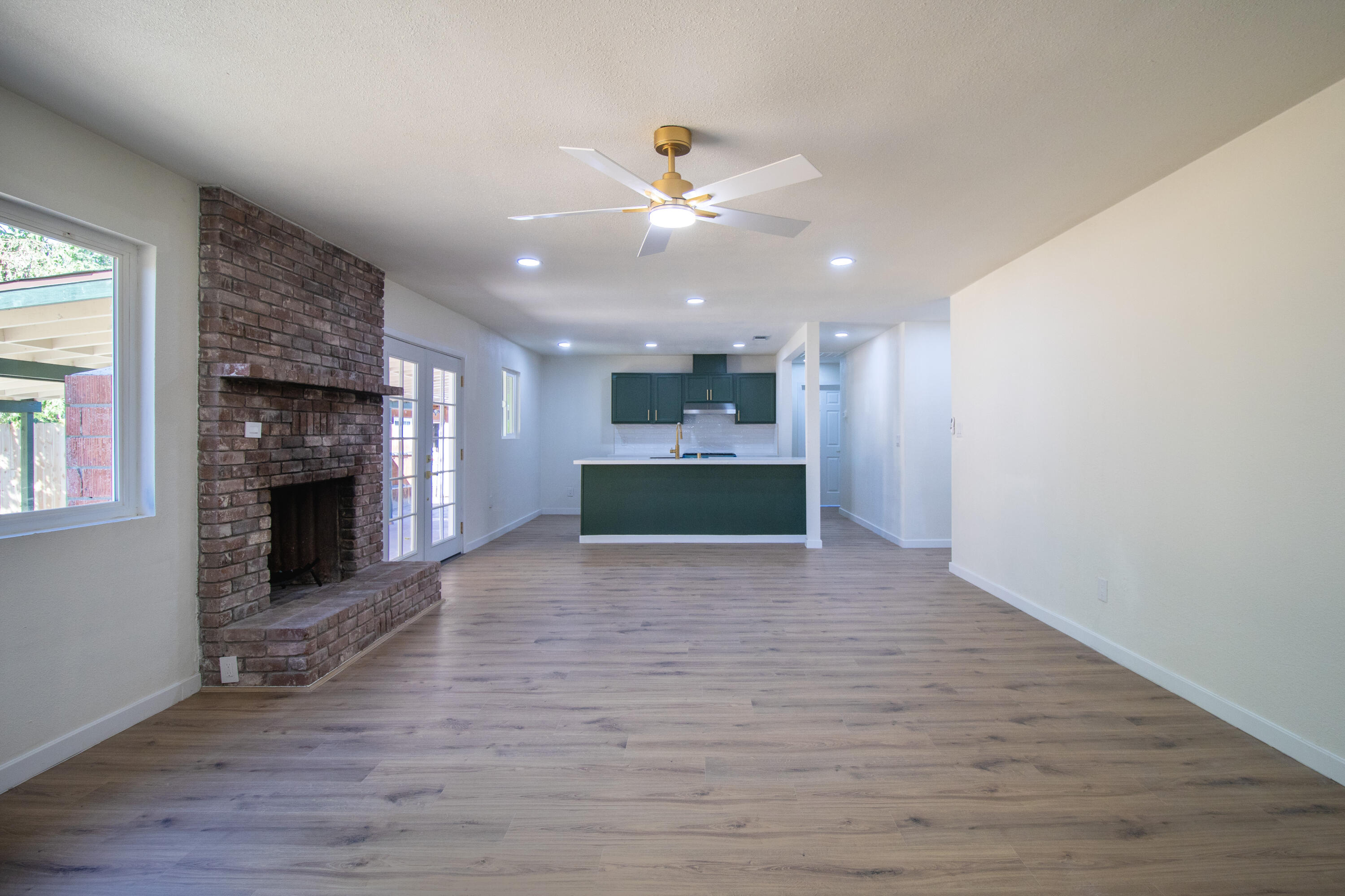 572 N NW Verdugo Dr, Porterville, CA 93257