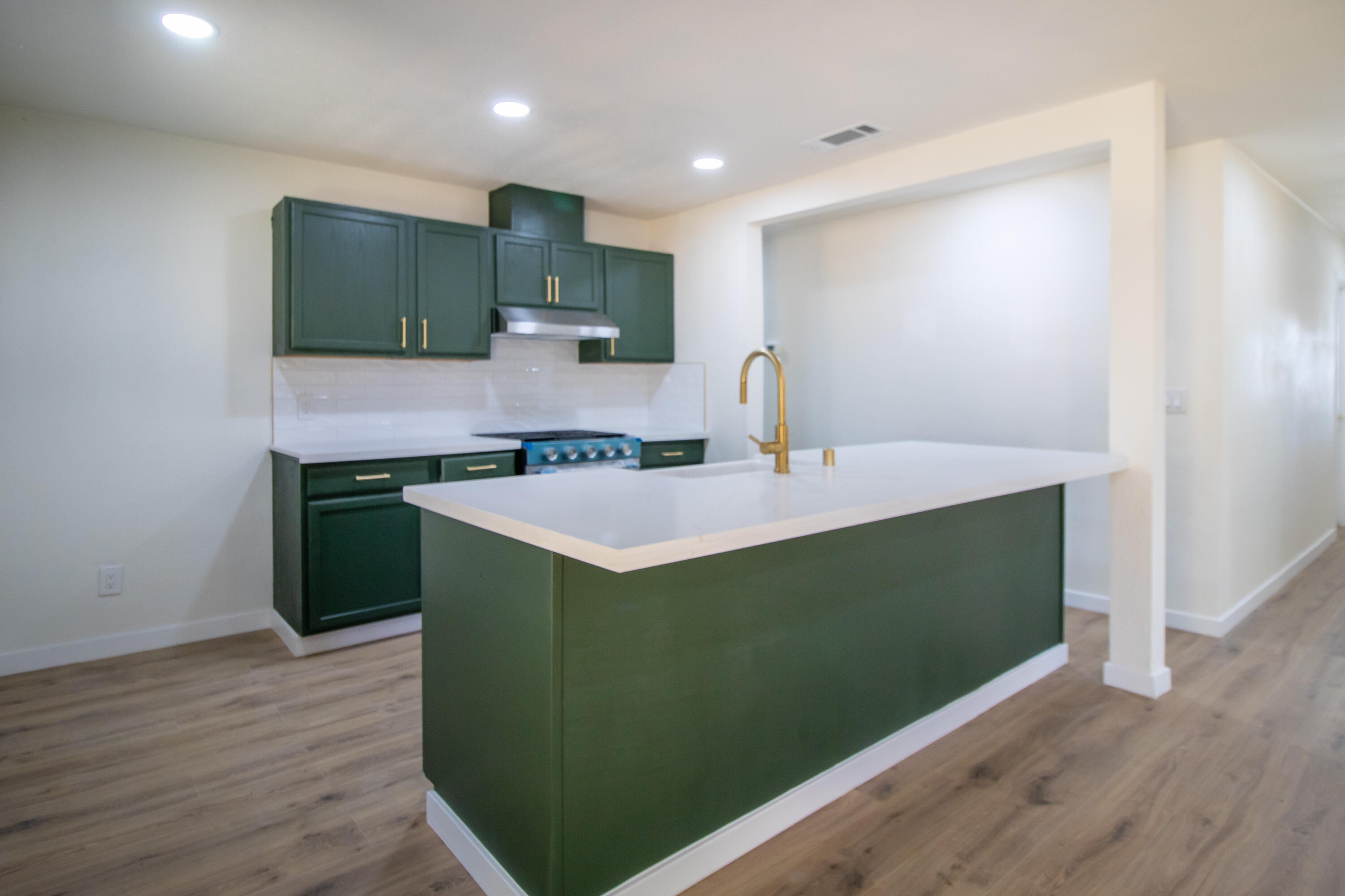 572 N NW Verdugo Dr, Porterville, CA 93257