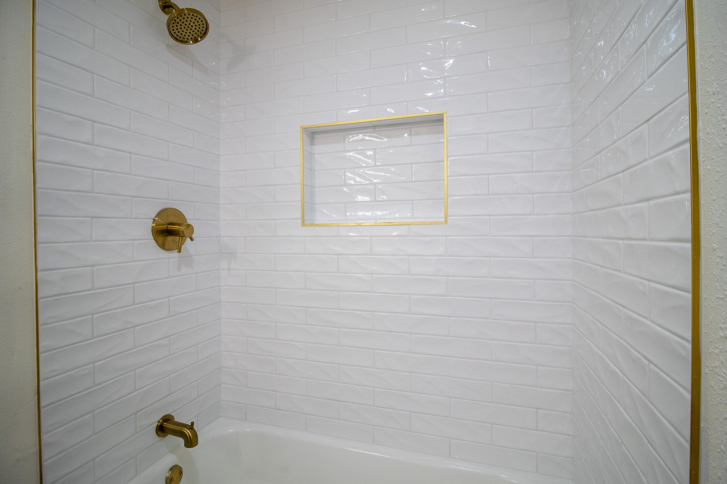 572 N NW Verdugo Dr, Porterville, CA 93257