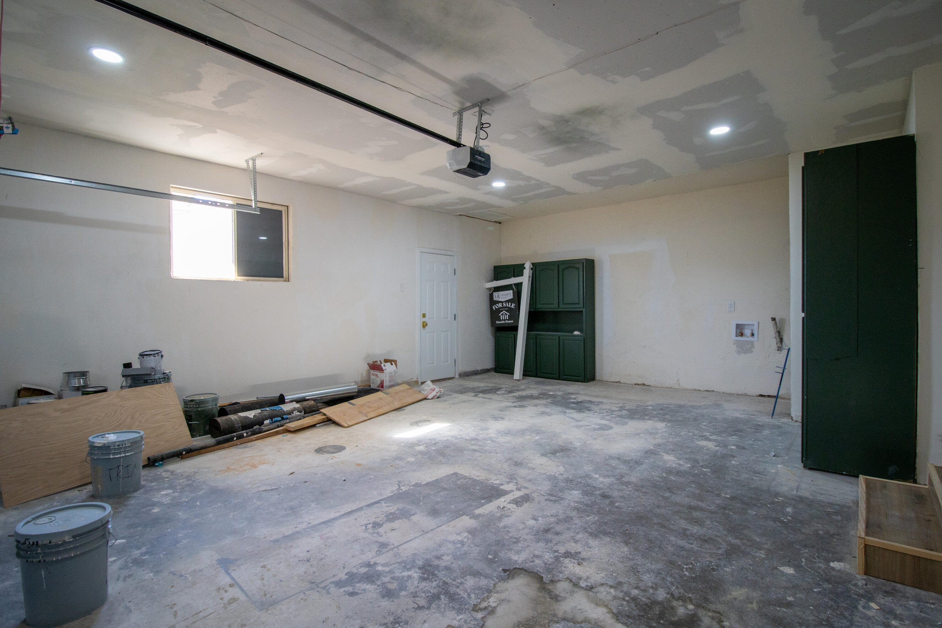 572 N NW Verdugo Dr, Porterville, CA 93257