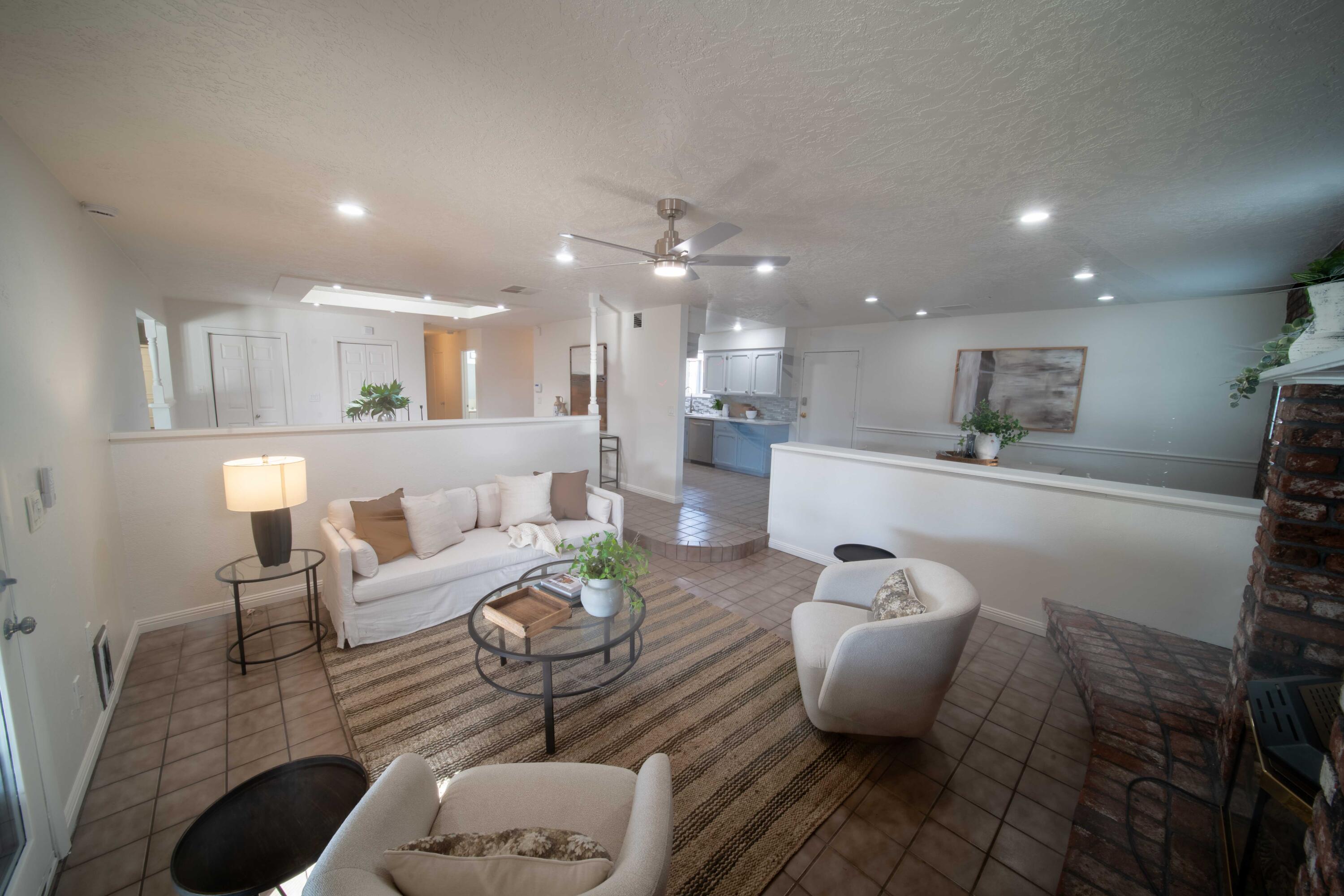 4421 N Woodrow Ave, Fresno, CA 93726