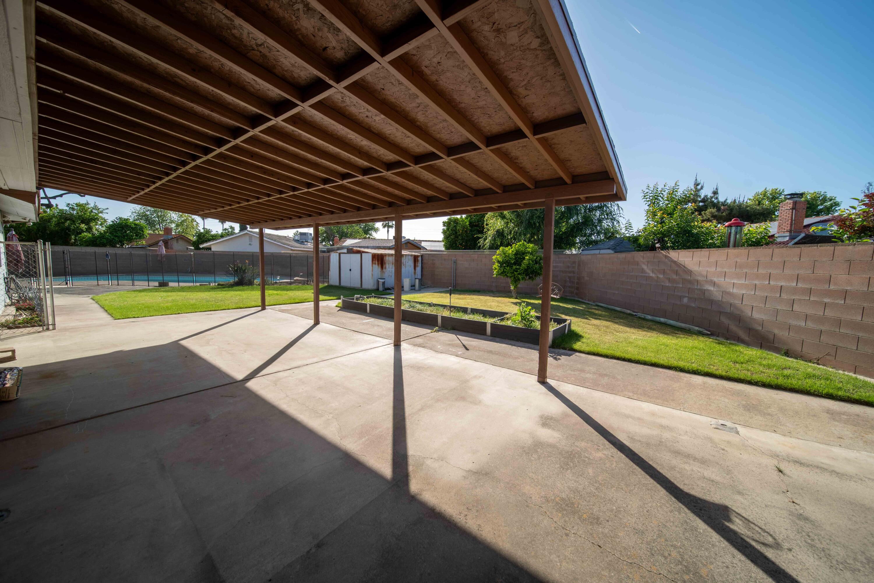 4421 N Woodrow Ave, Fresno, CA 93726