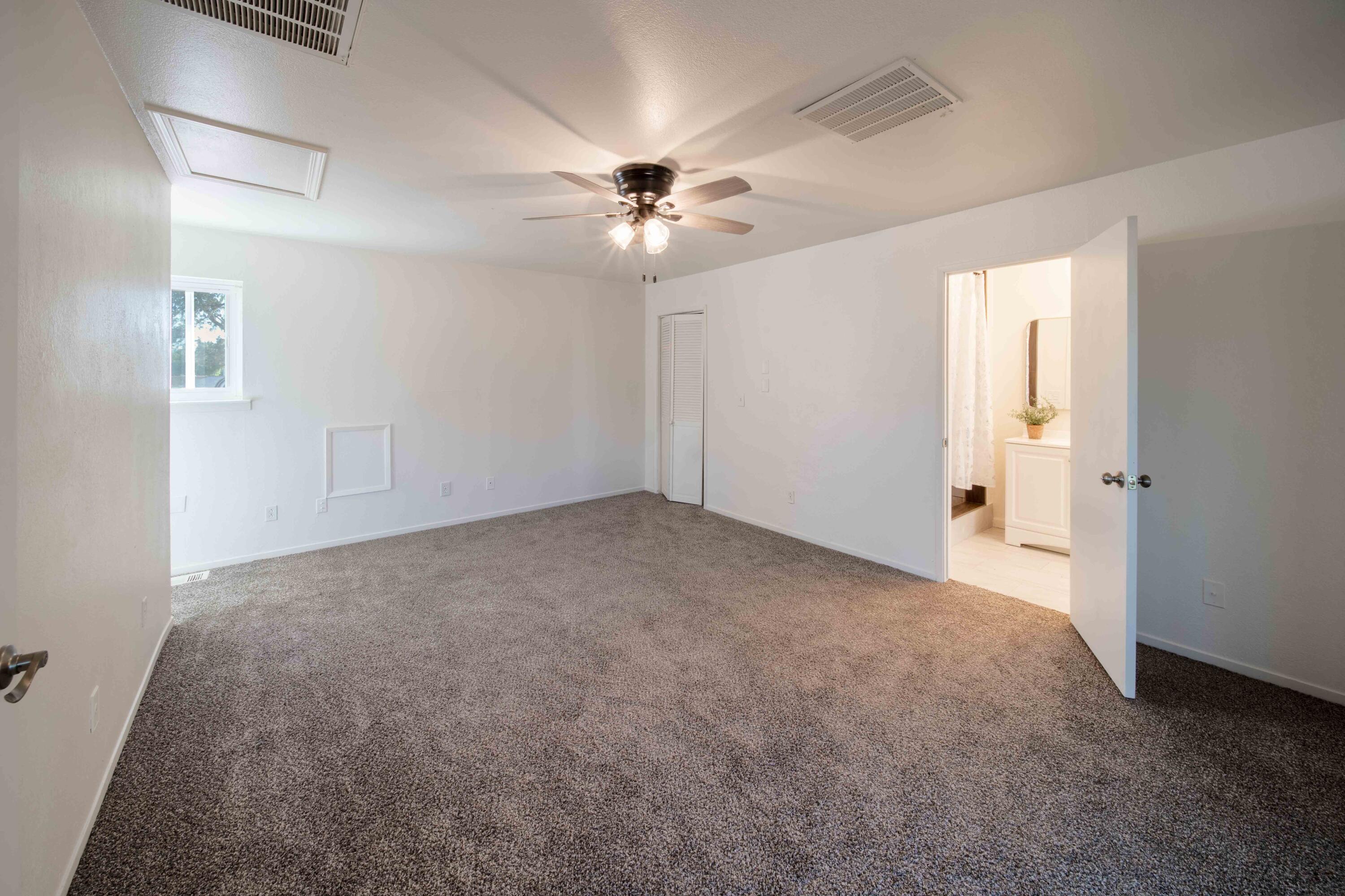 4421 N Woodrow Ave, Fresno, CA 93726