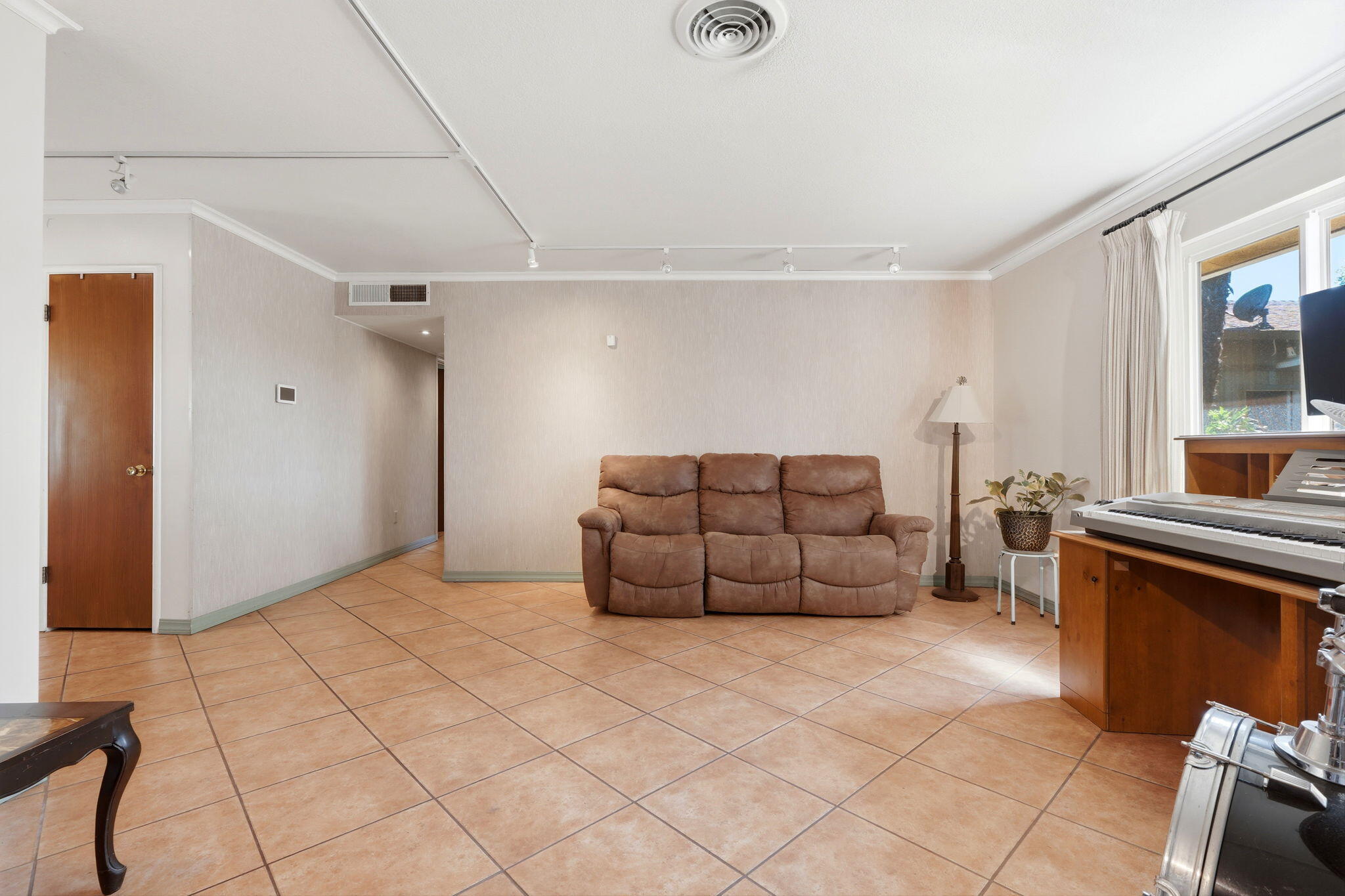 34339 Rd 162, Visalia, CA 93292