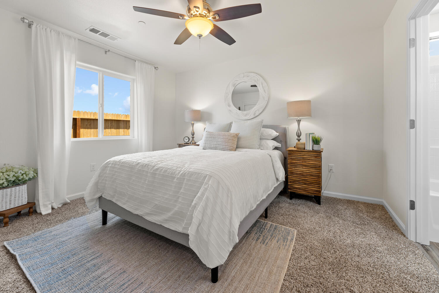 30718 Azalea Rd, Visalia, CA 93291