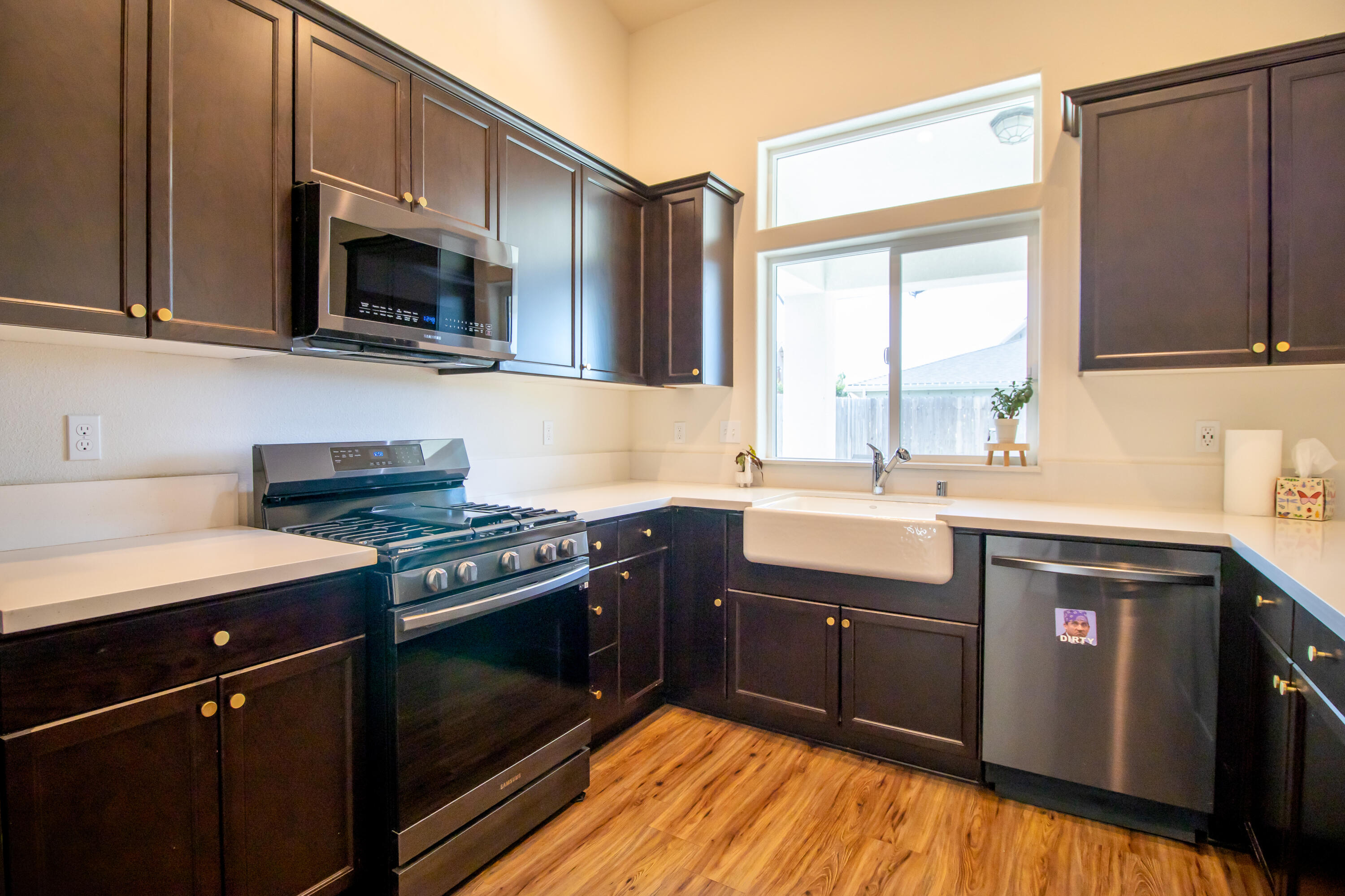 453 S Belmont St, Porterville, CA 93257