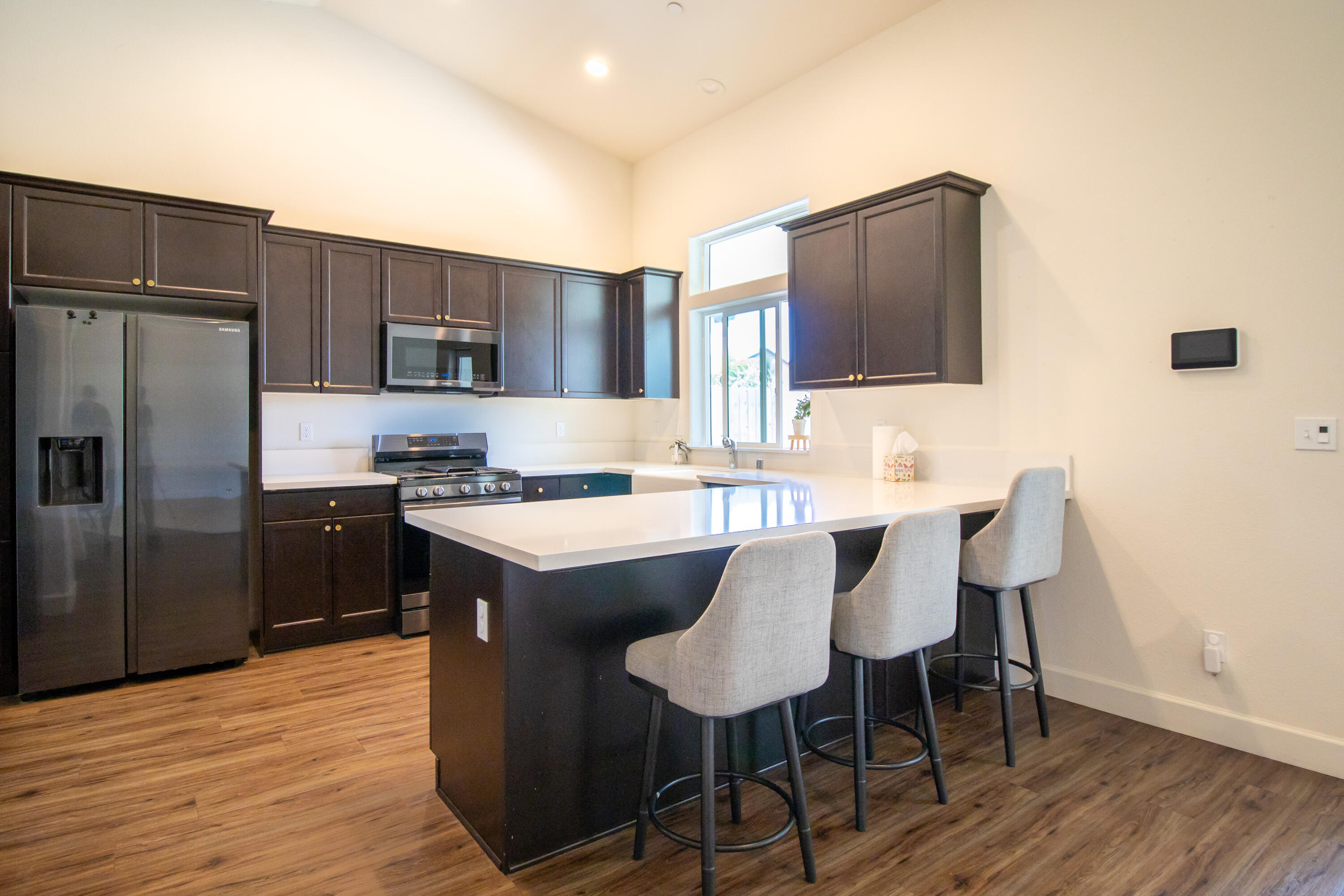 453 S Belmont St, Porterville, CA 93257