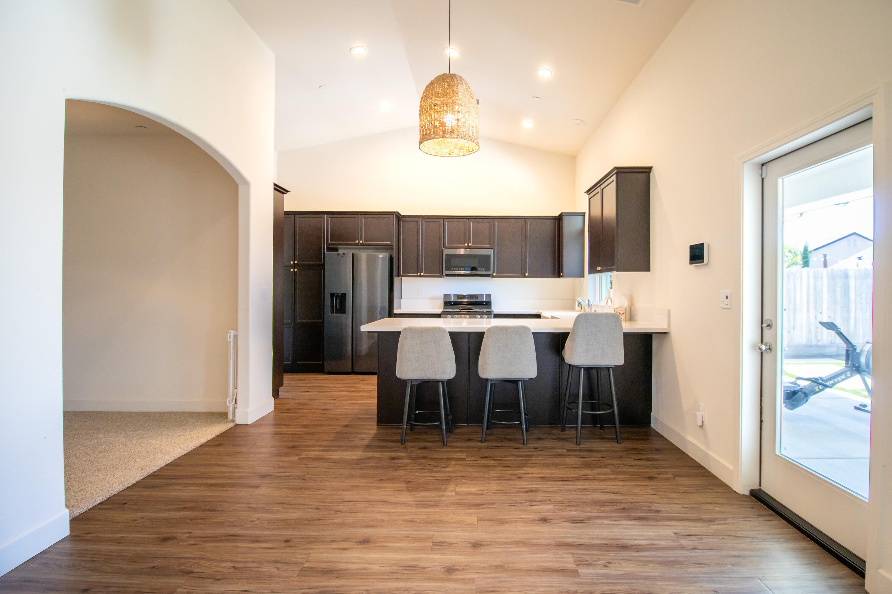 453 S Belmont St, Porterville, CA 93257