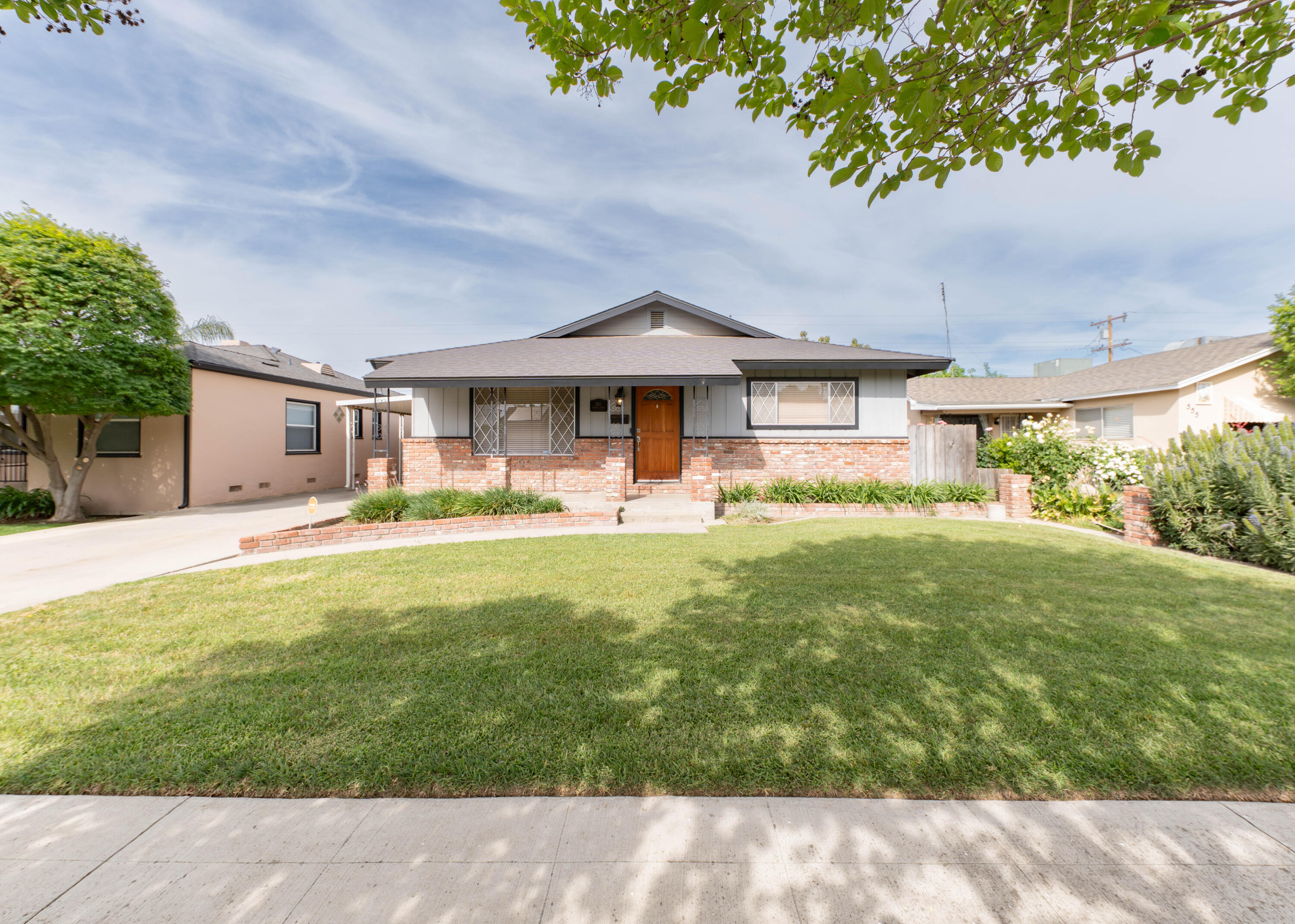 551 Auburn, Tulare, CA 93274