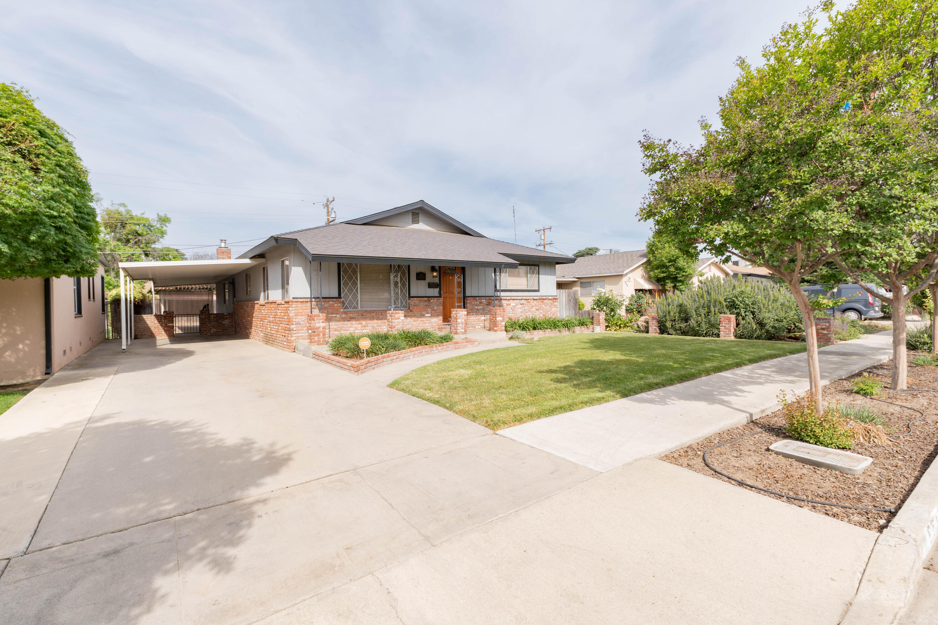 551 Auburn, Tulare, CA 93274