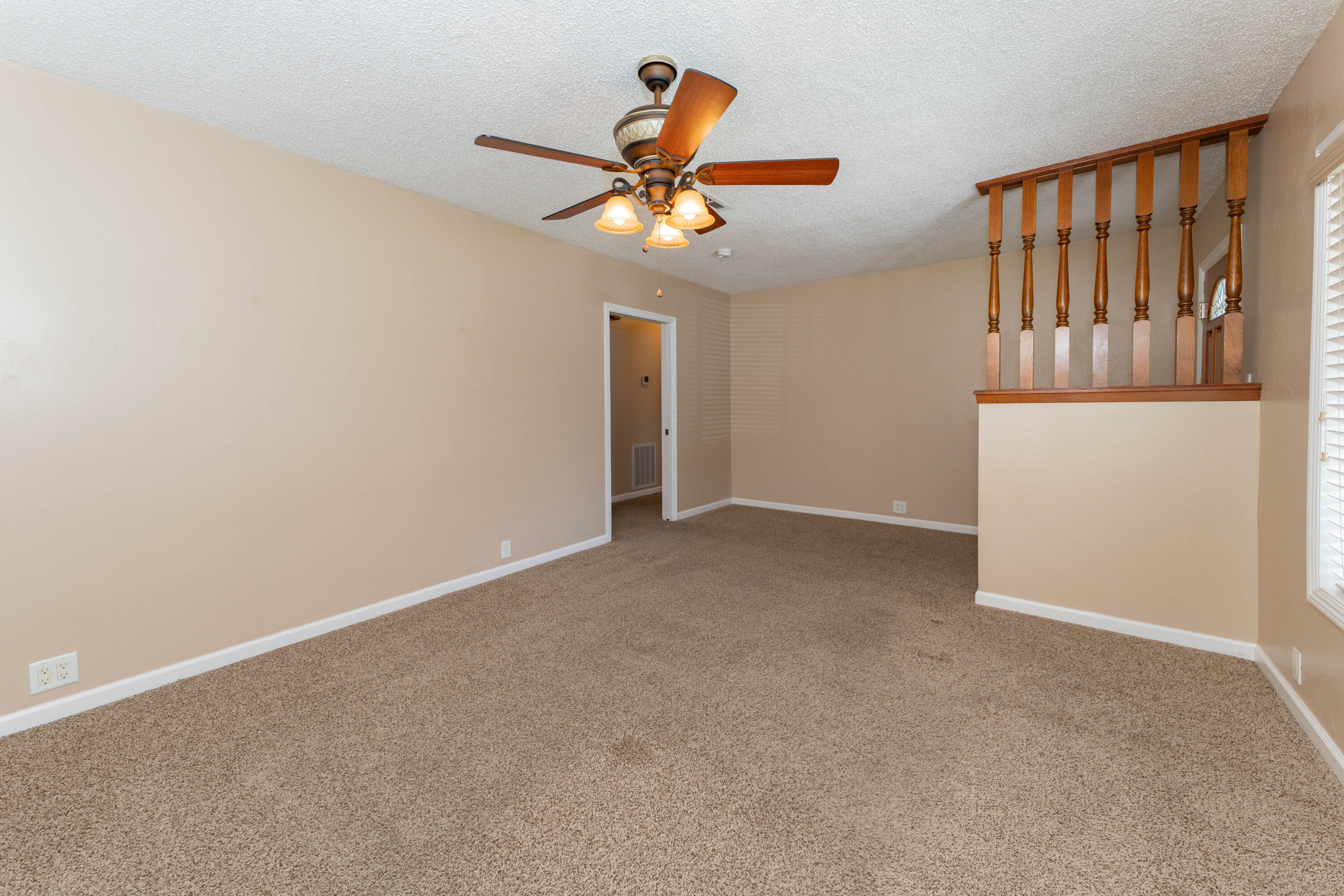 551 Auburn, Tulare, CA 93274