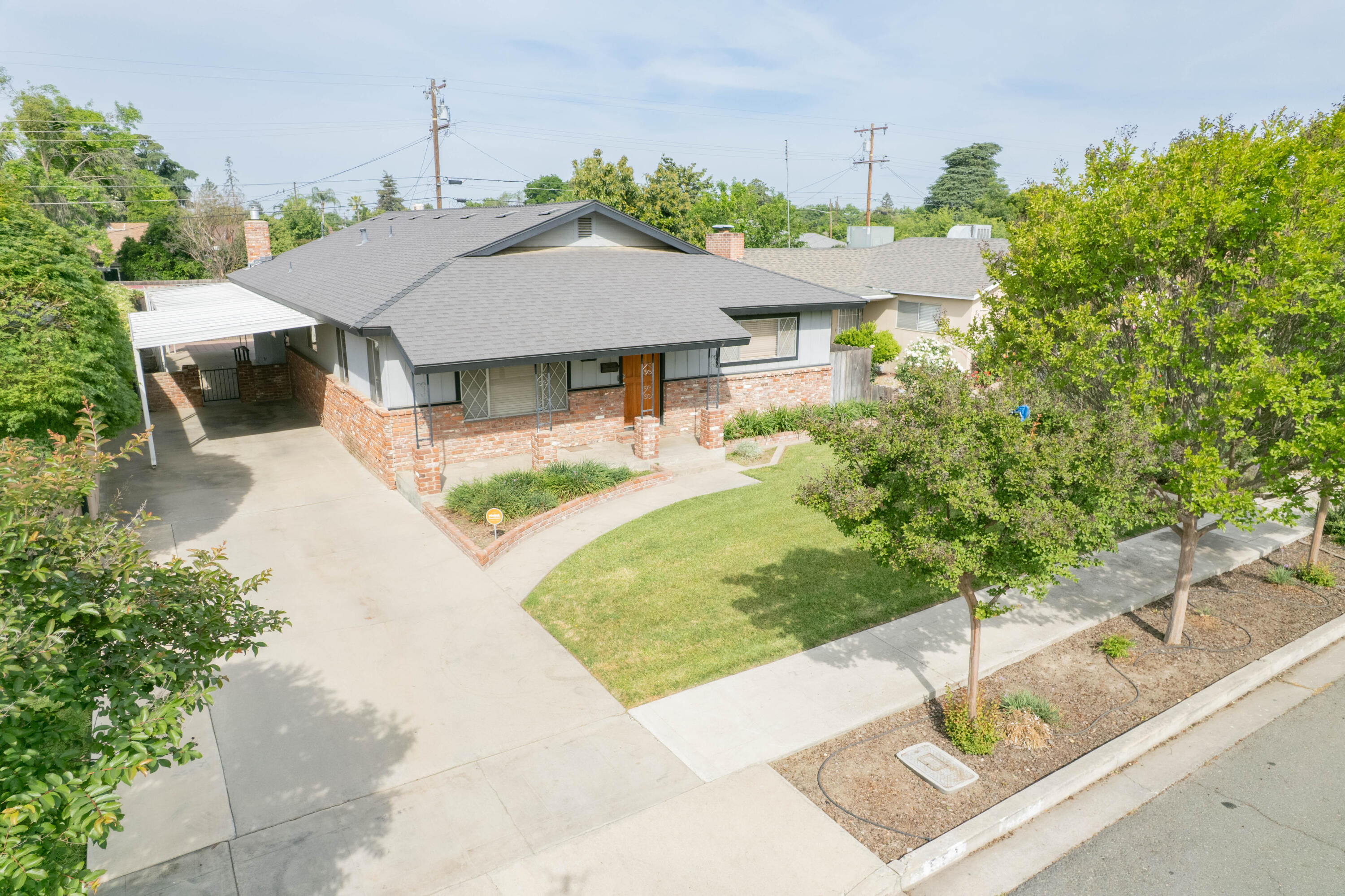 551 Auburn, Tulare, CA 93274